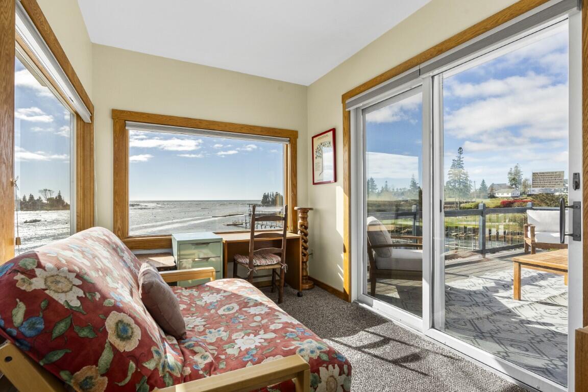 22 Gray Road, Southport, ME, 04576