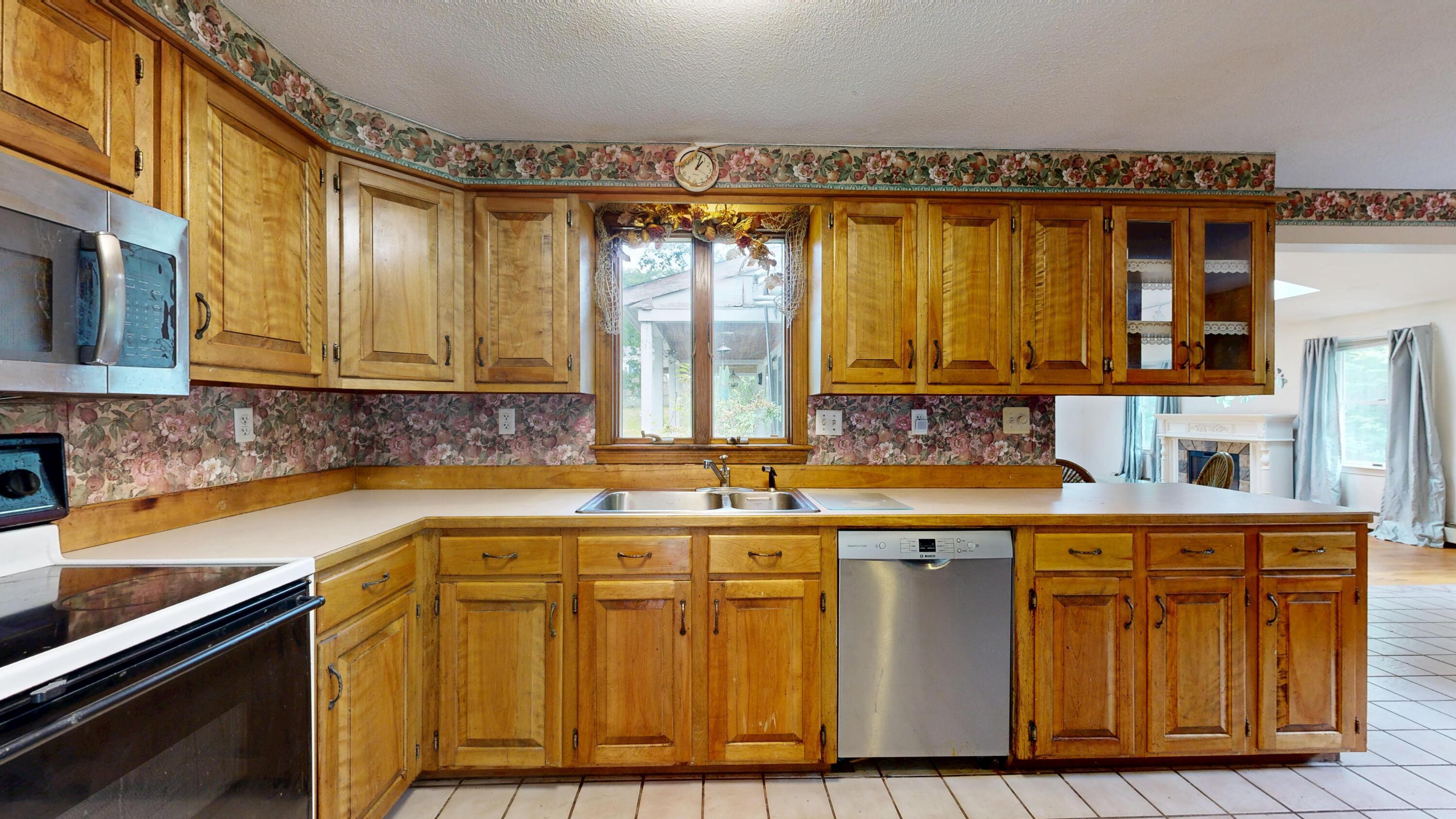 172 Sandy Hill Road, South Portland, ME 04106 Kitchen
