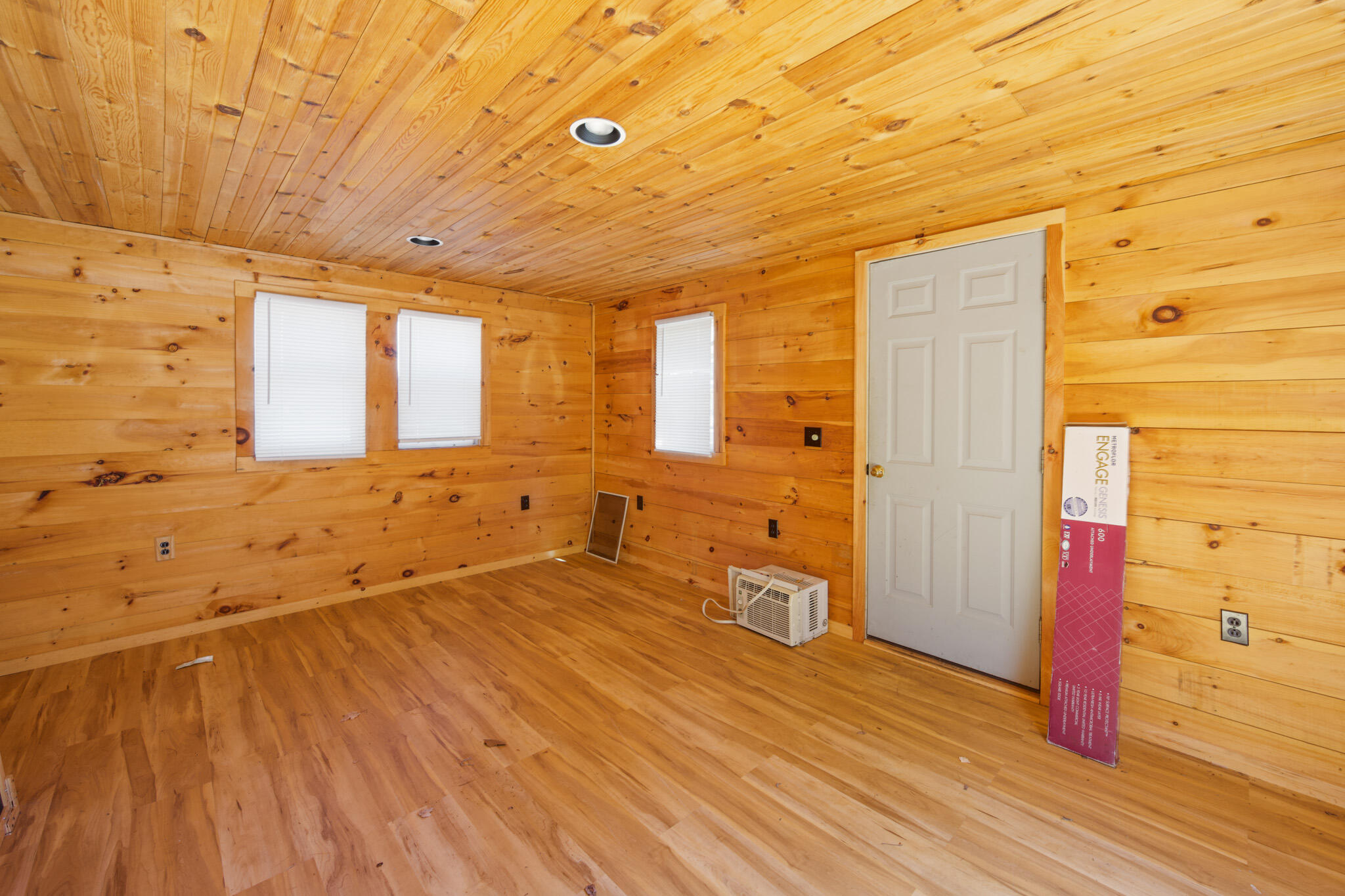 37 Petite Drive, Lincoln, ME, 04457