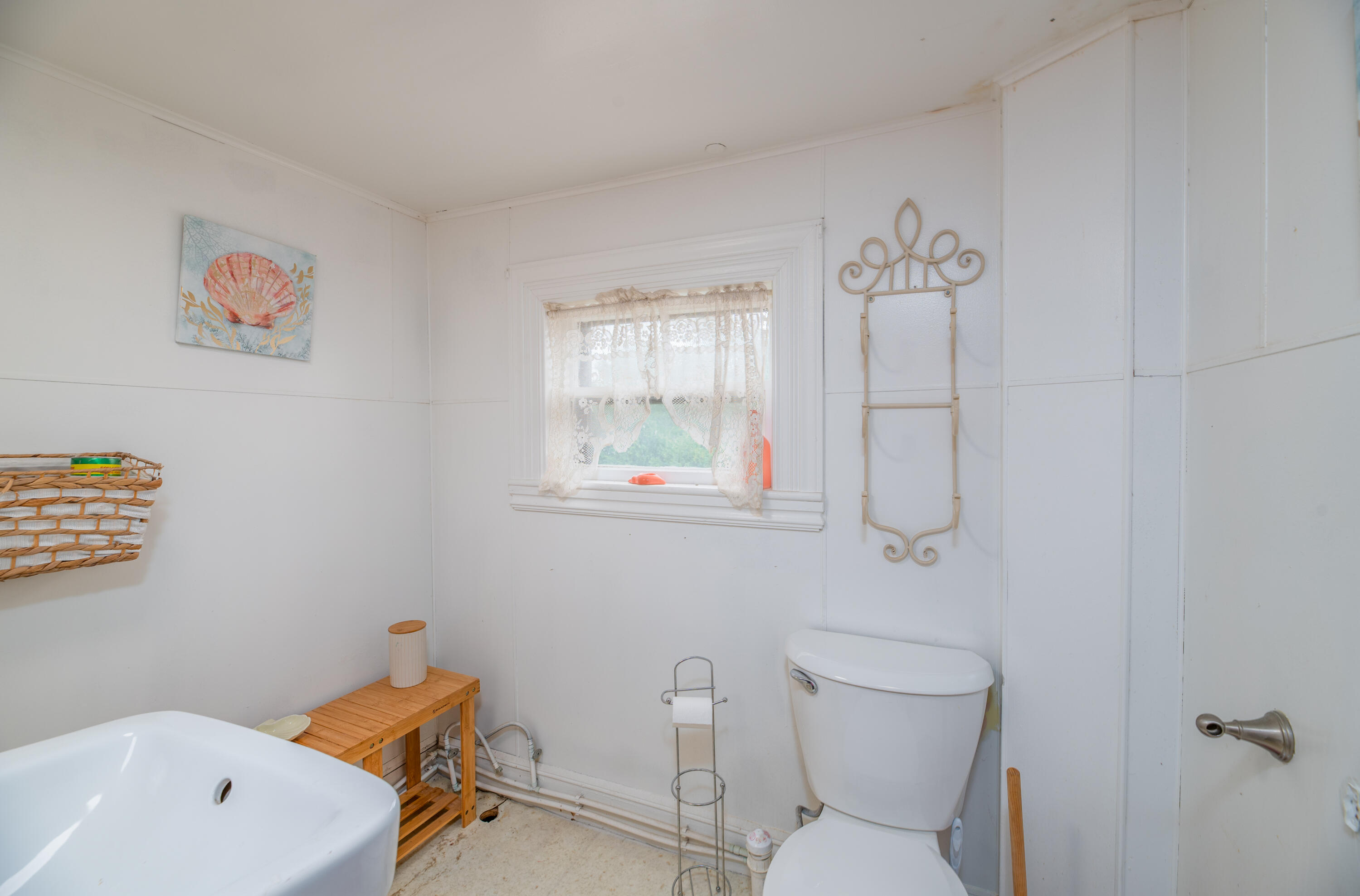 140 Hartland Avenue, Pittsfield, ME, 04967