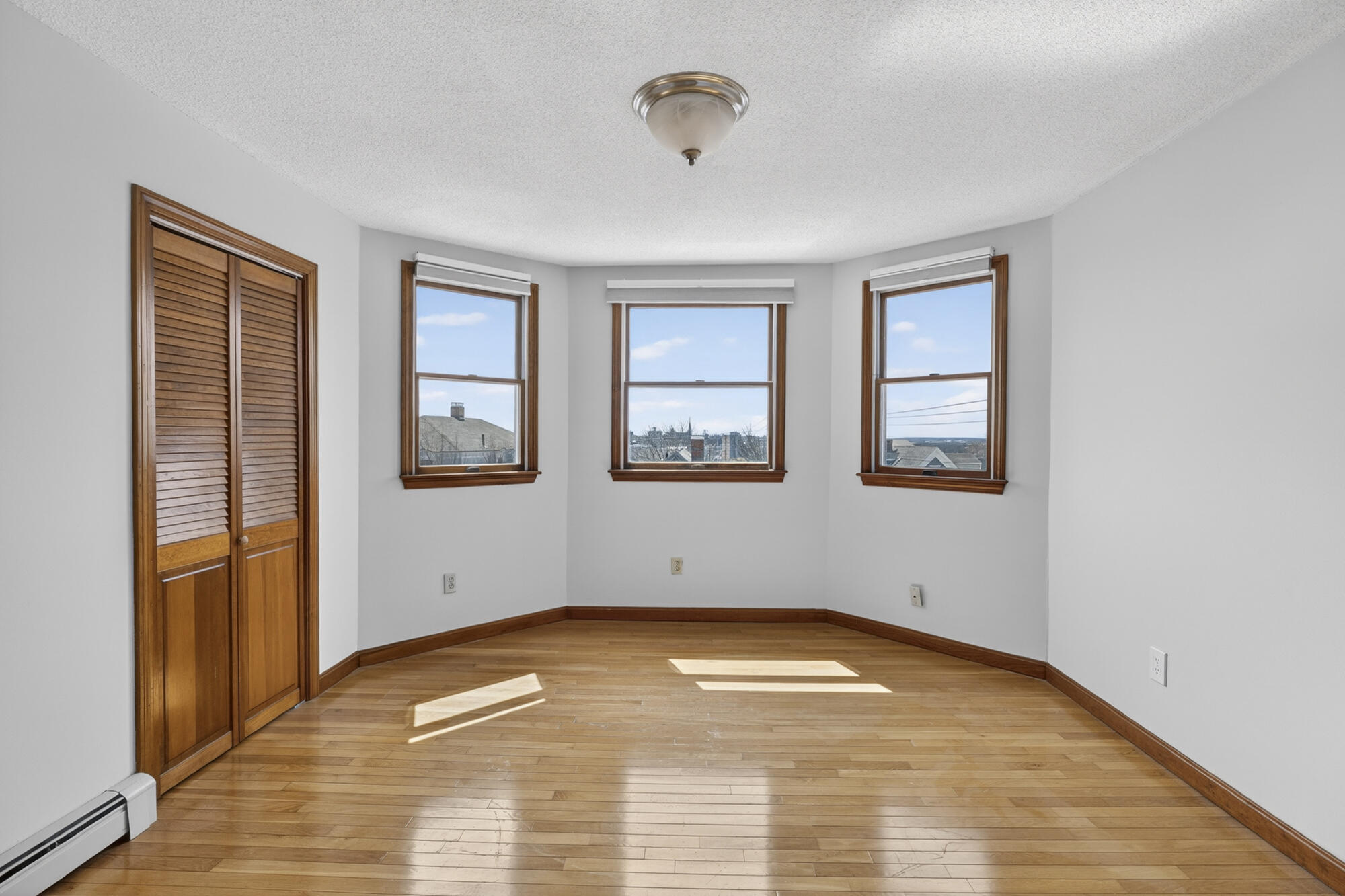 22 Cumberland Avenue UNIT 3, Portland, ME, 04101