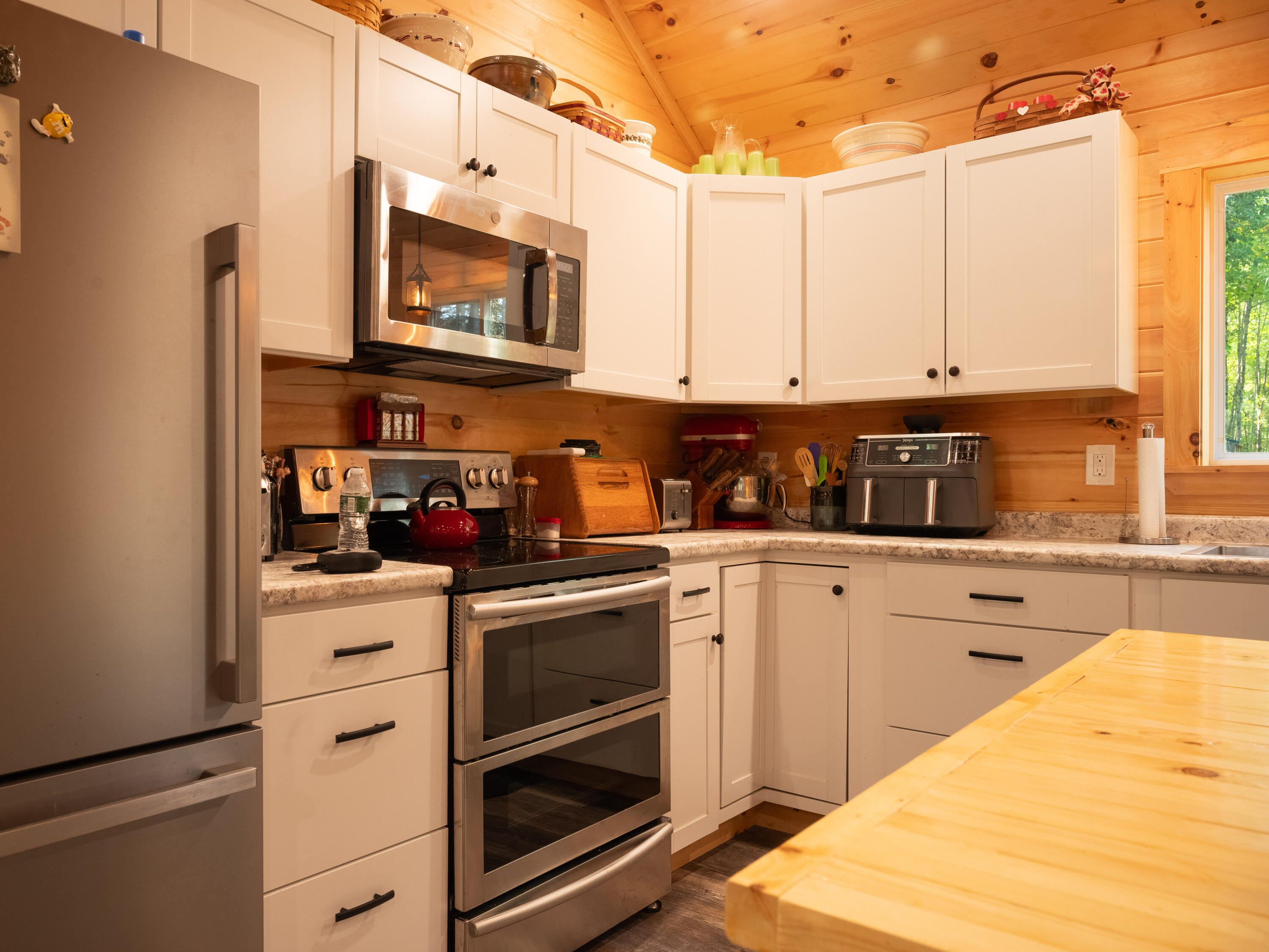 320 Hinks Rd-10
