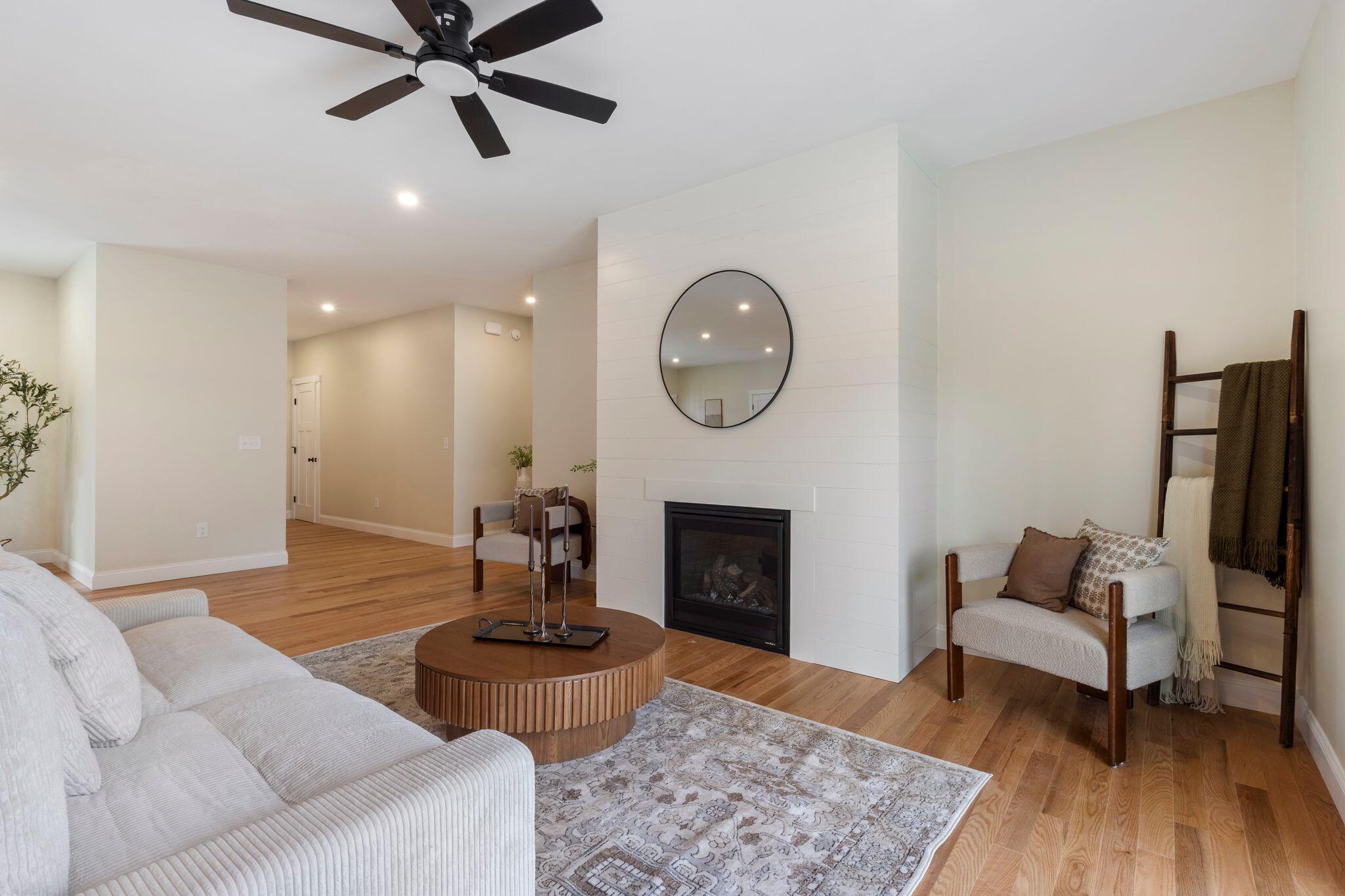 19 Forest Glen Lane, Topsham, ME, 04086