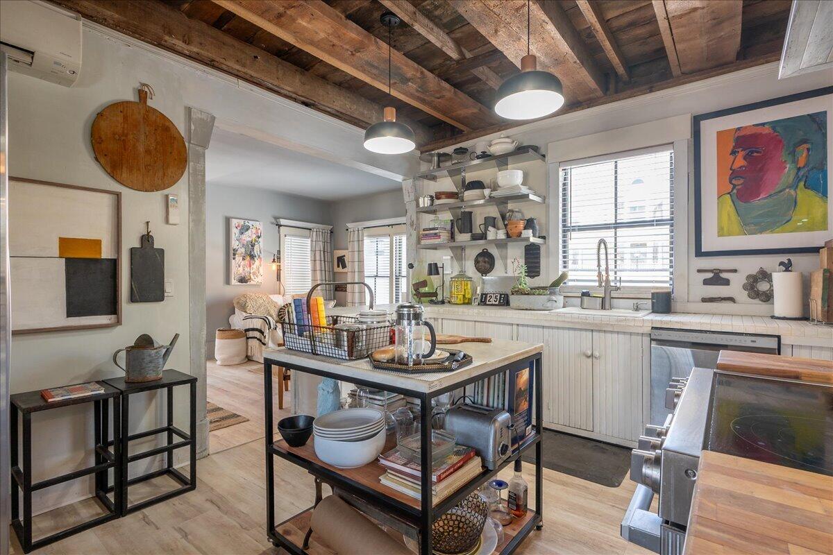 17 Mountain Street, Camden, ME, 04843