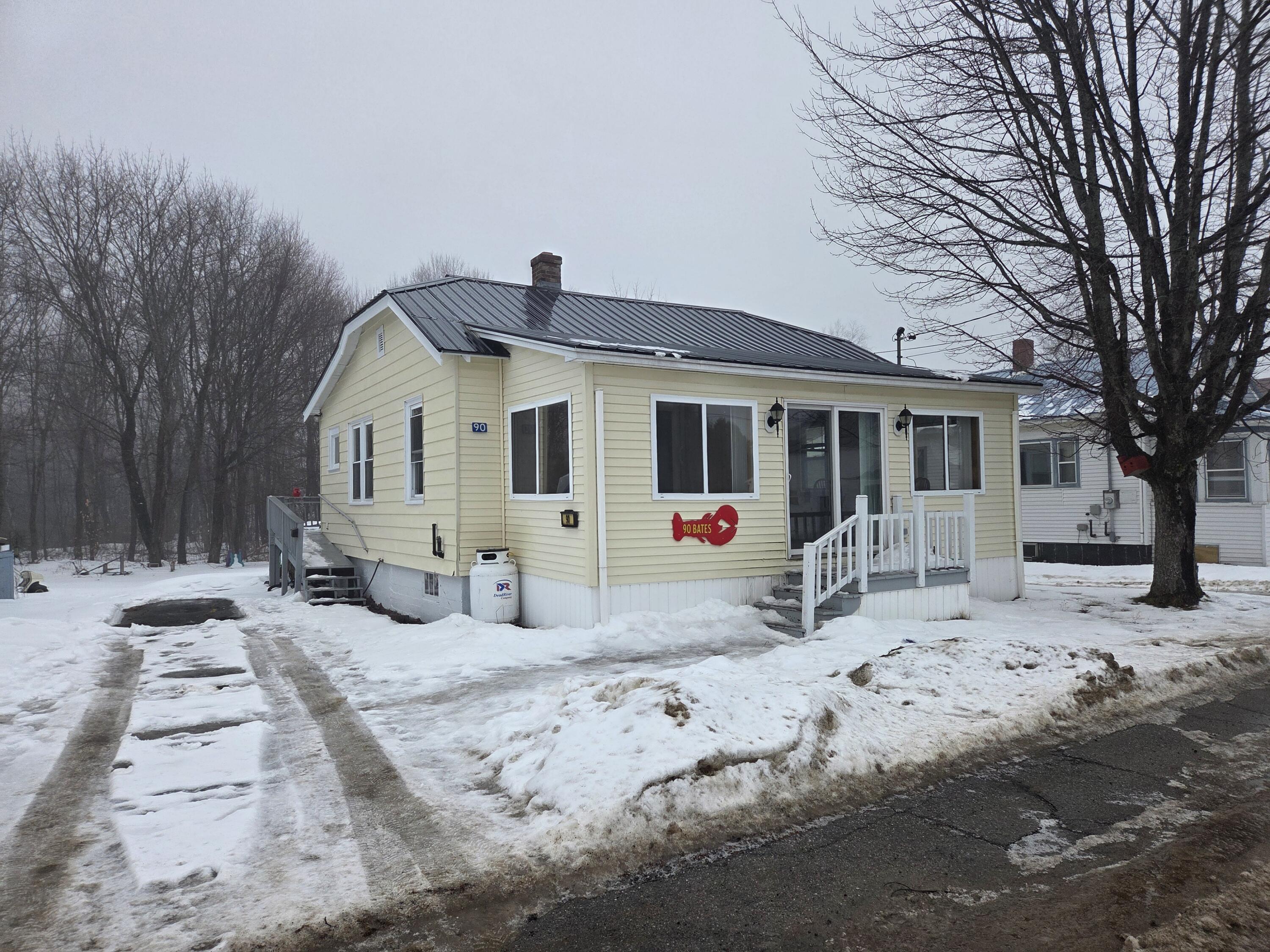 90 Bates Street, Millinocket, ME, 04462