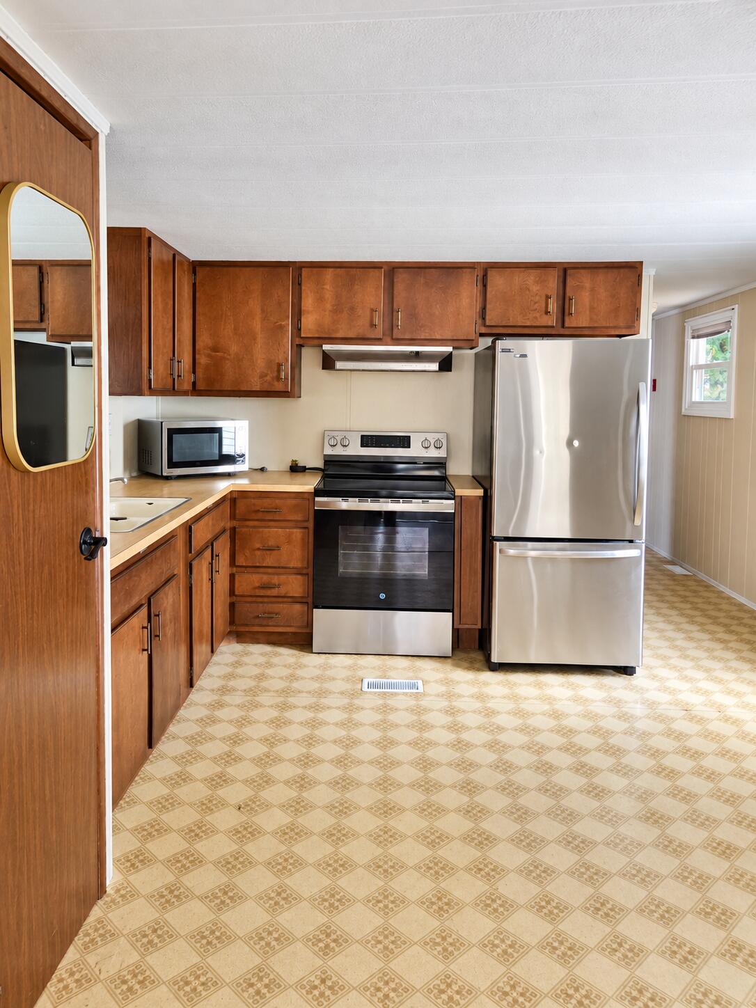 216 Cedar Street, Millinocket, ME 04462 3D28DD98-0549-4C81-957D-73B199E20A27
