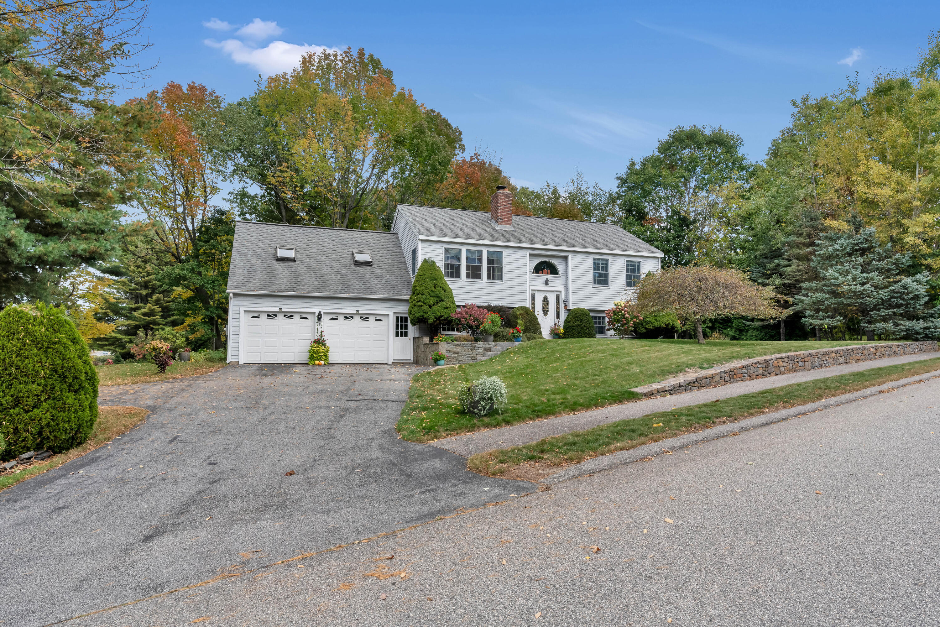 Photo of 2 Colchester Drive South Portland ME 04106