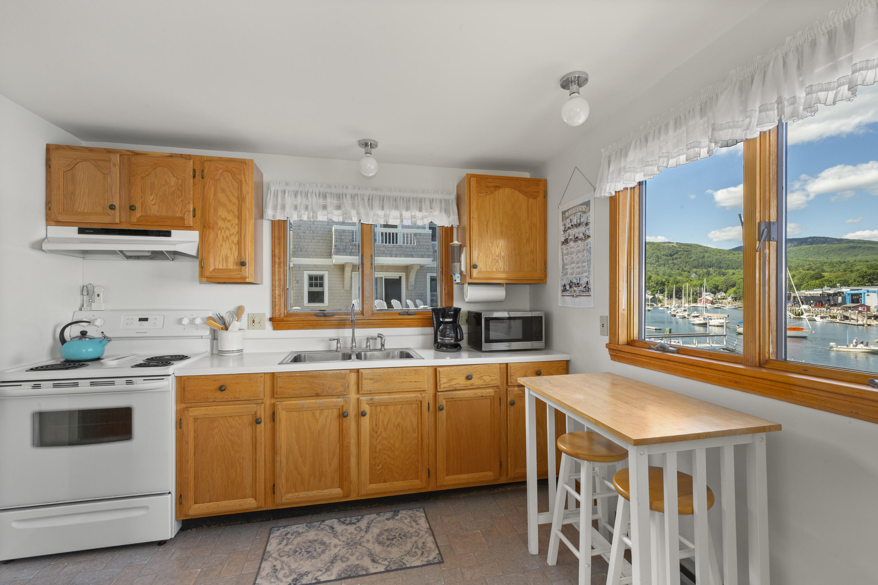 6 Bay Road, Camden, ME, 04843