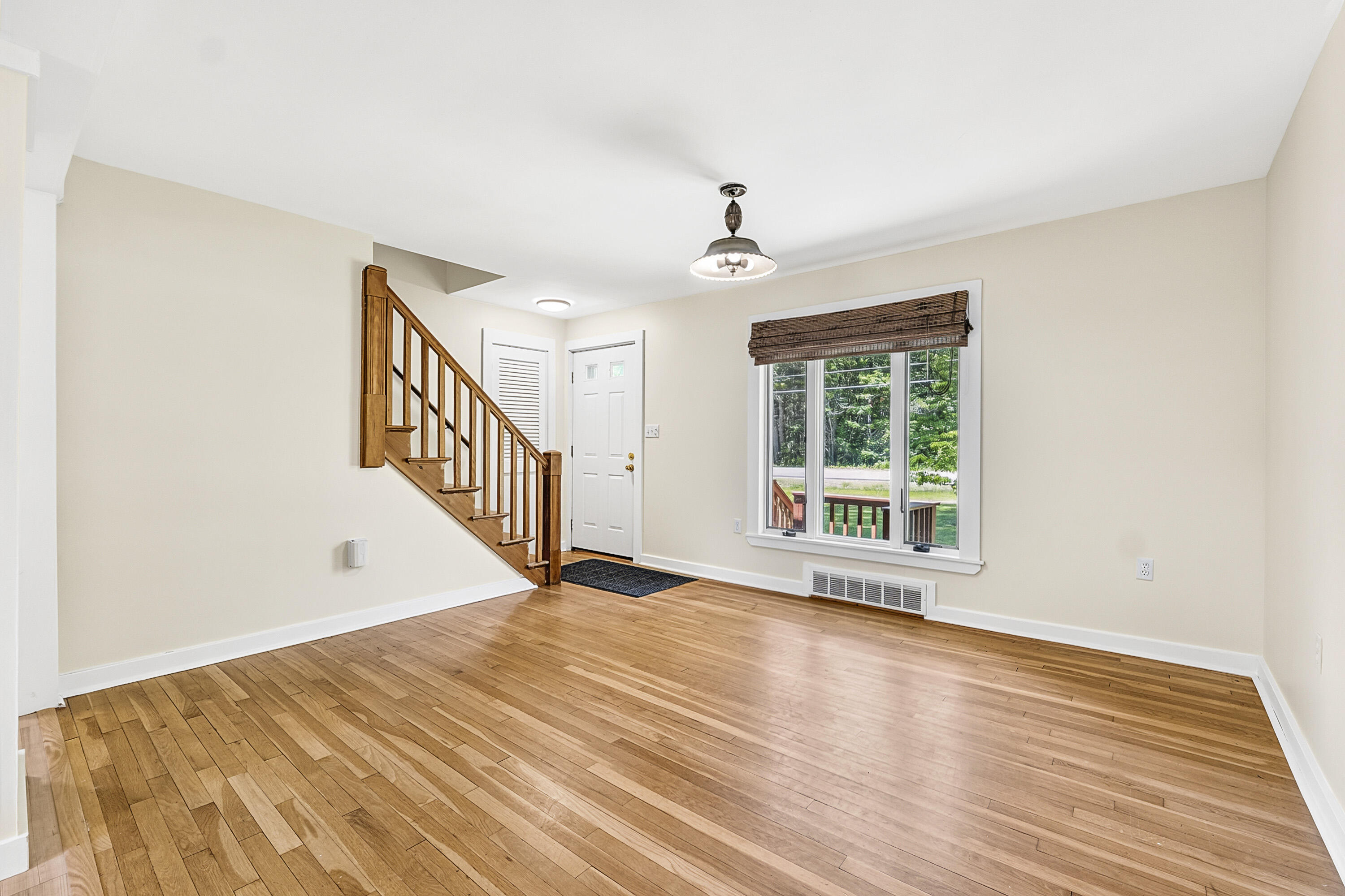 505 Foreside Road, Topsham, ME 04086 Dining/kitchen combo