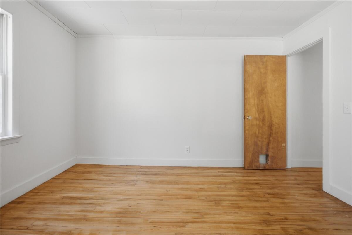 1827 Minot Avenue, Auburn, ME 04210 46-1-46