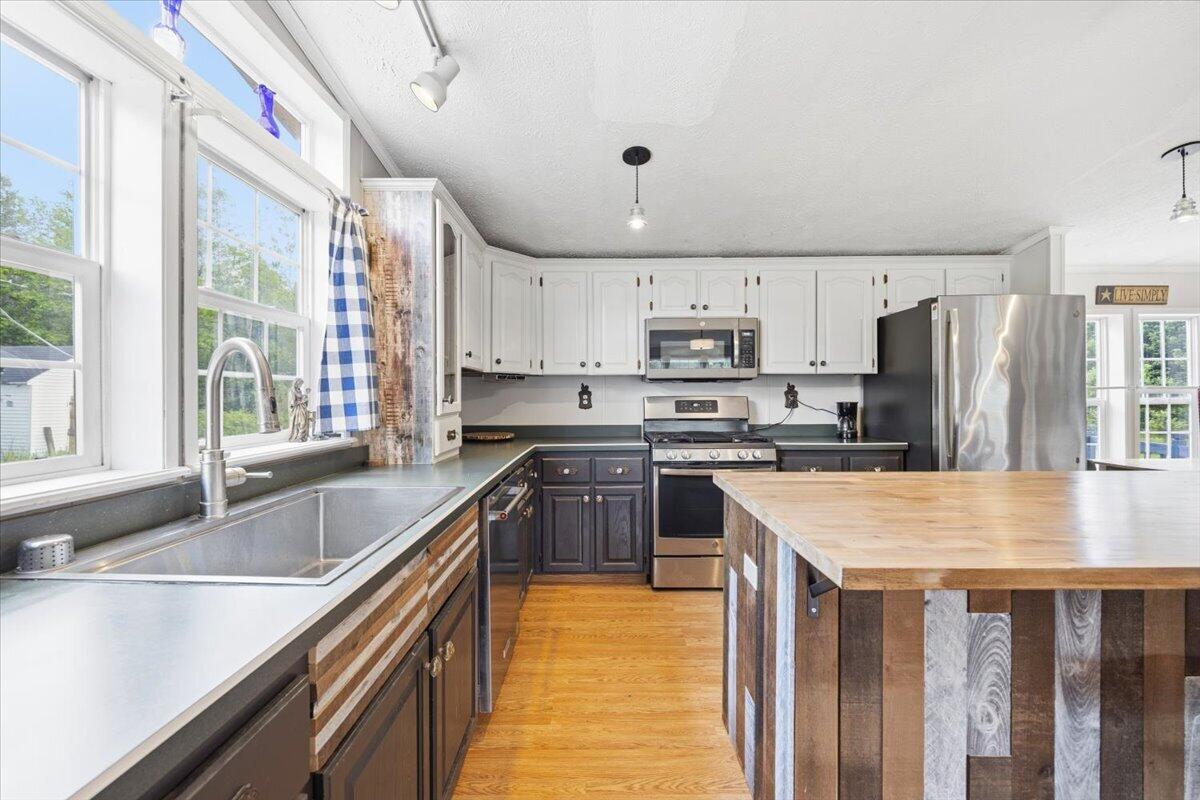 11-405 E Rd-11