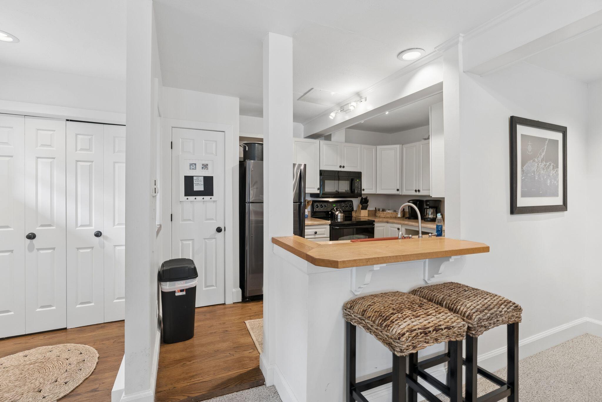 8 Woodland Avenue, #3, Kennebunk, ME 04043 33_DSC09041