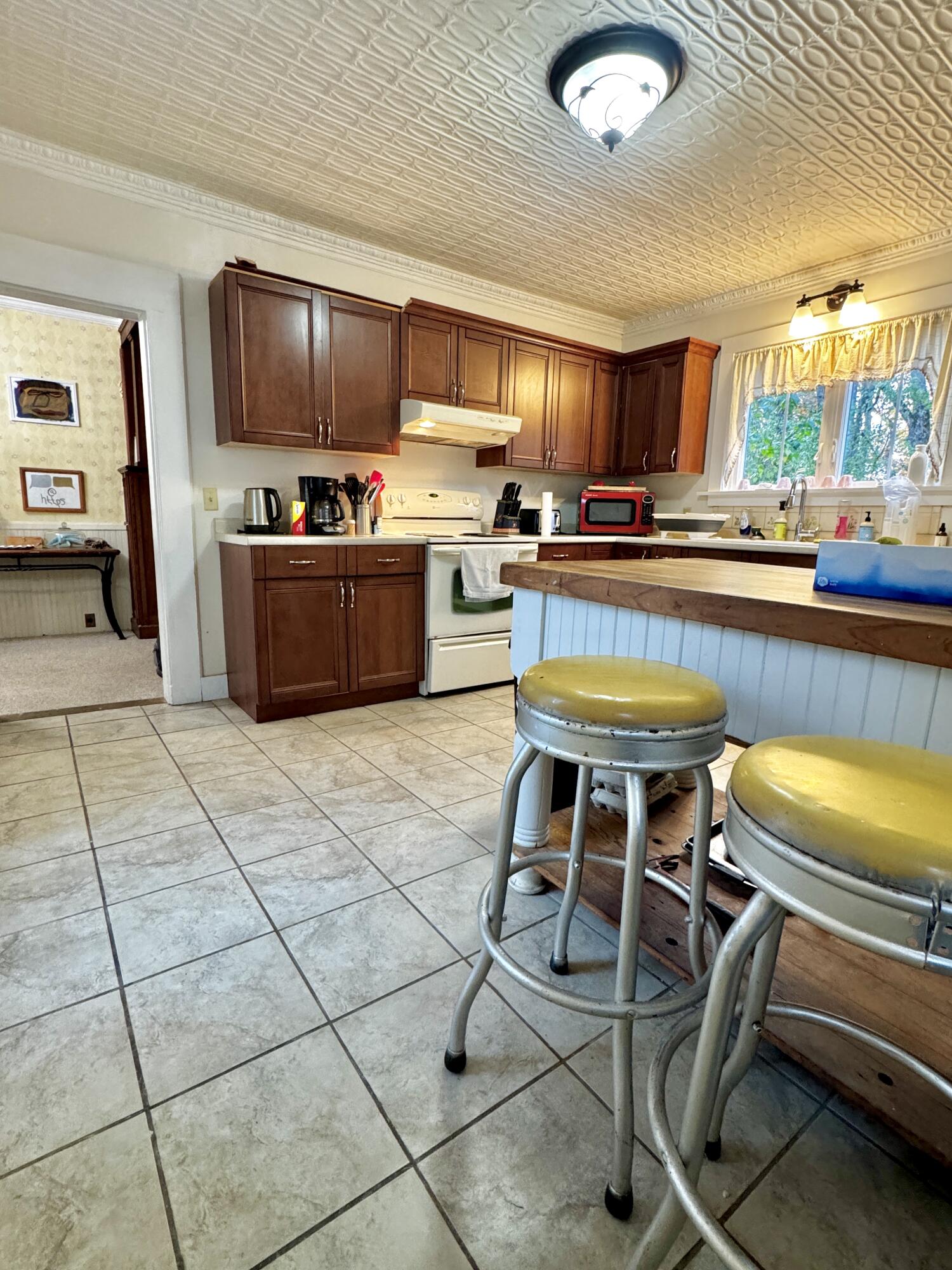 704 Main Street, Calais, ME, 04619