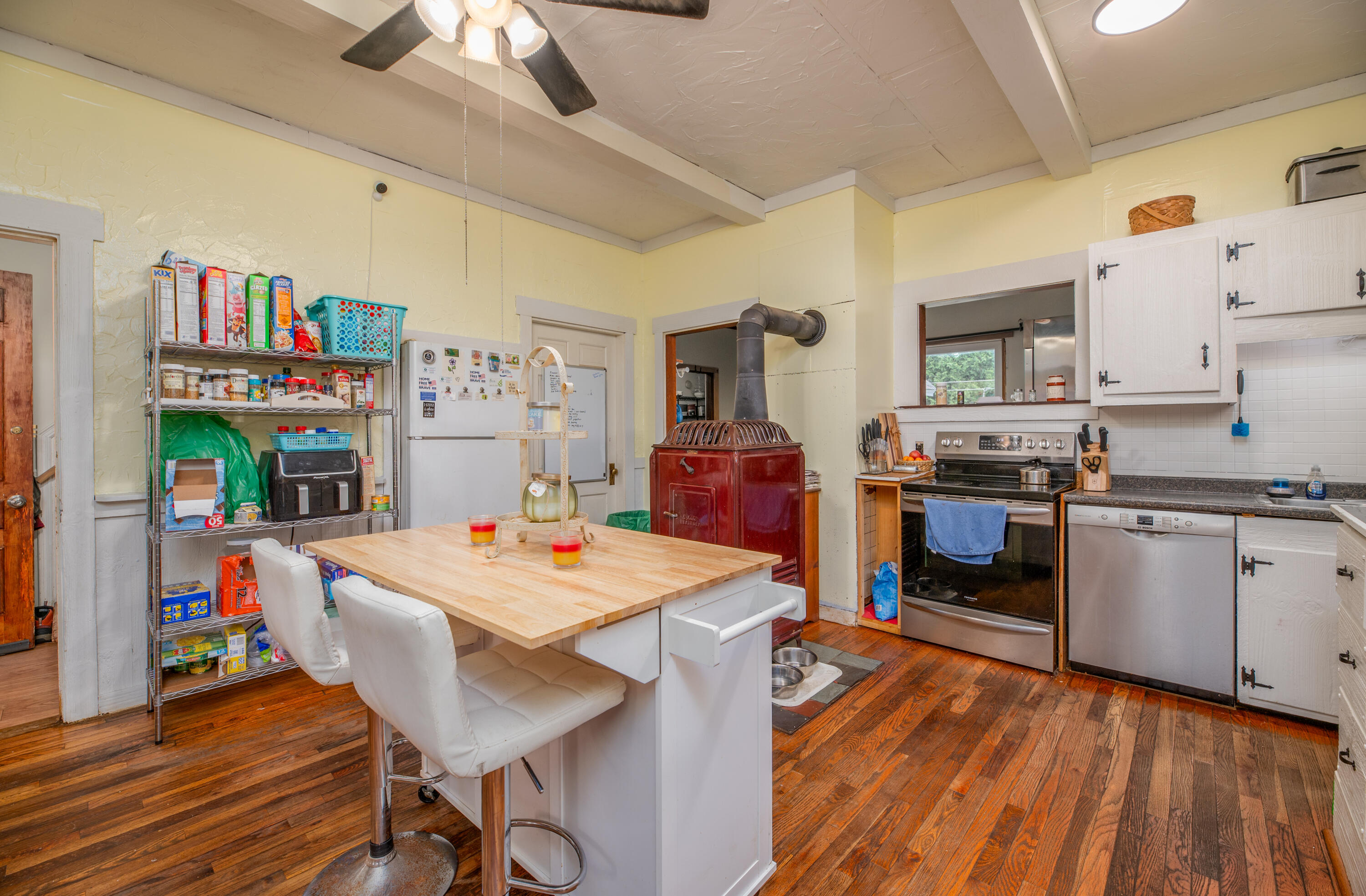 140 Hartland Avenue, Pittsfield, ME, 04967