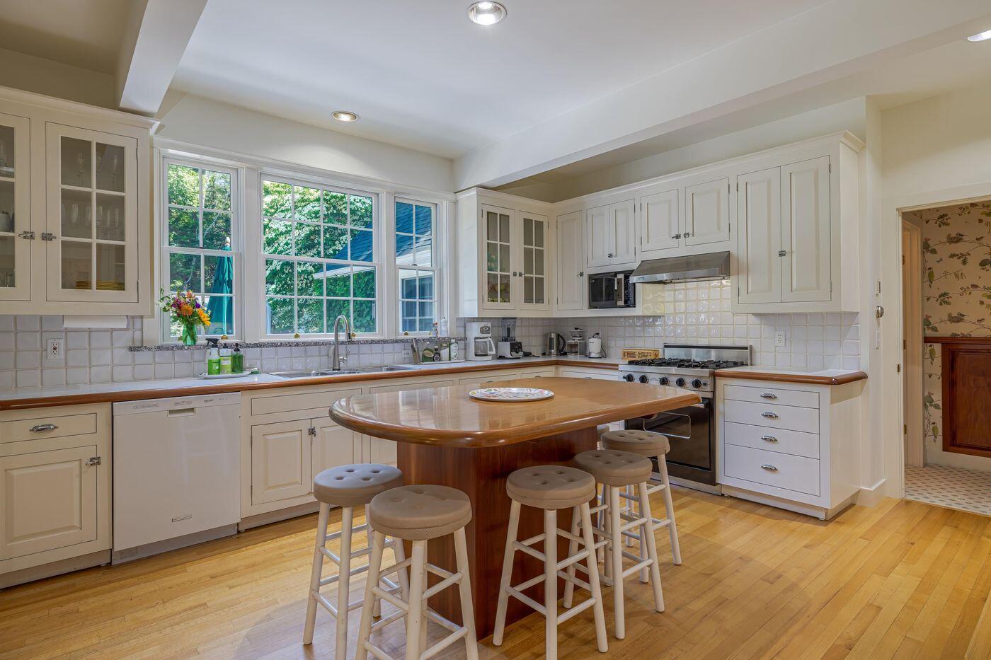 77 Manchester Road, Mount Desert, ME, 04662