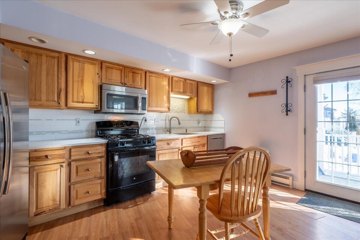 15 Hilltop Drive UNIT 15, Rockport, ME, 04856