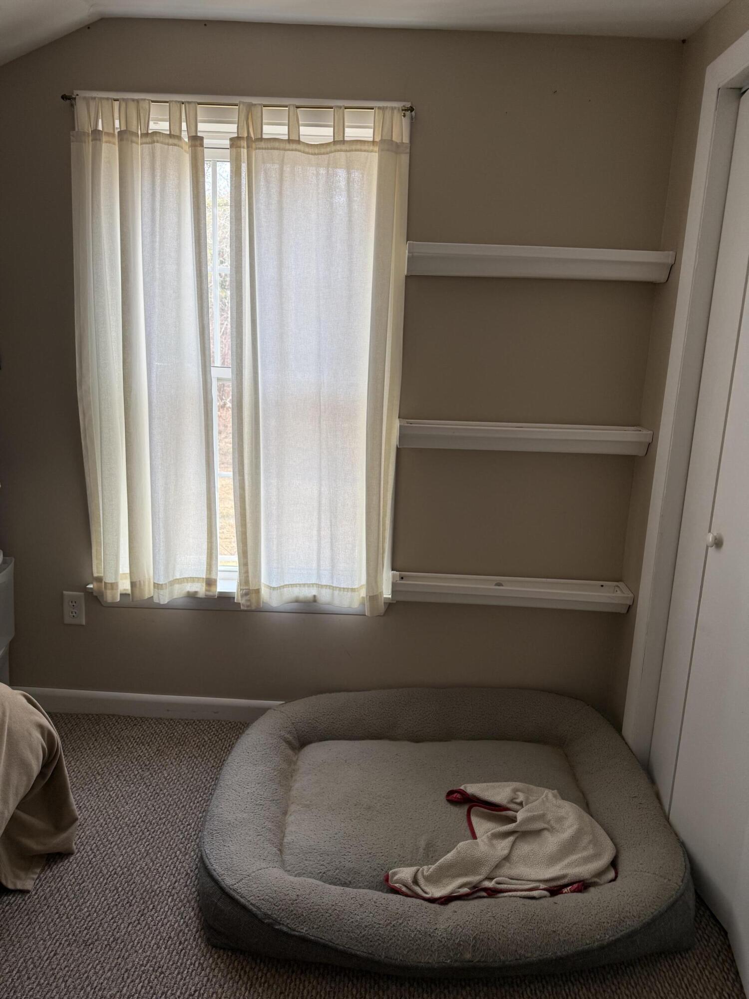 123 County Road, Milford, ME, 04461