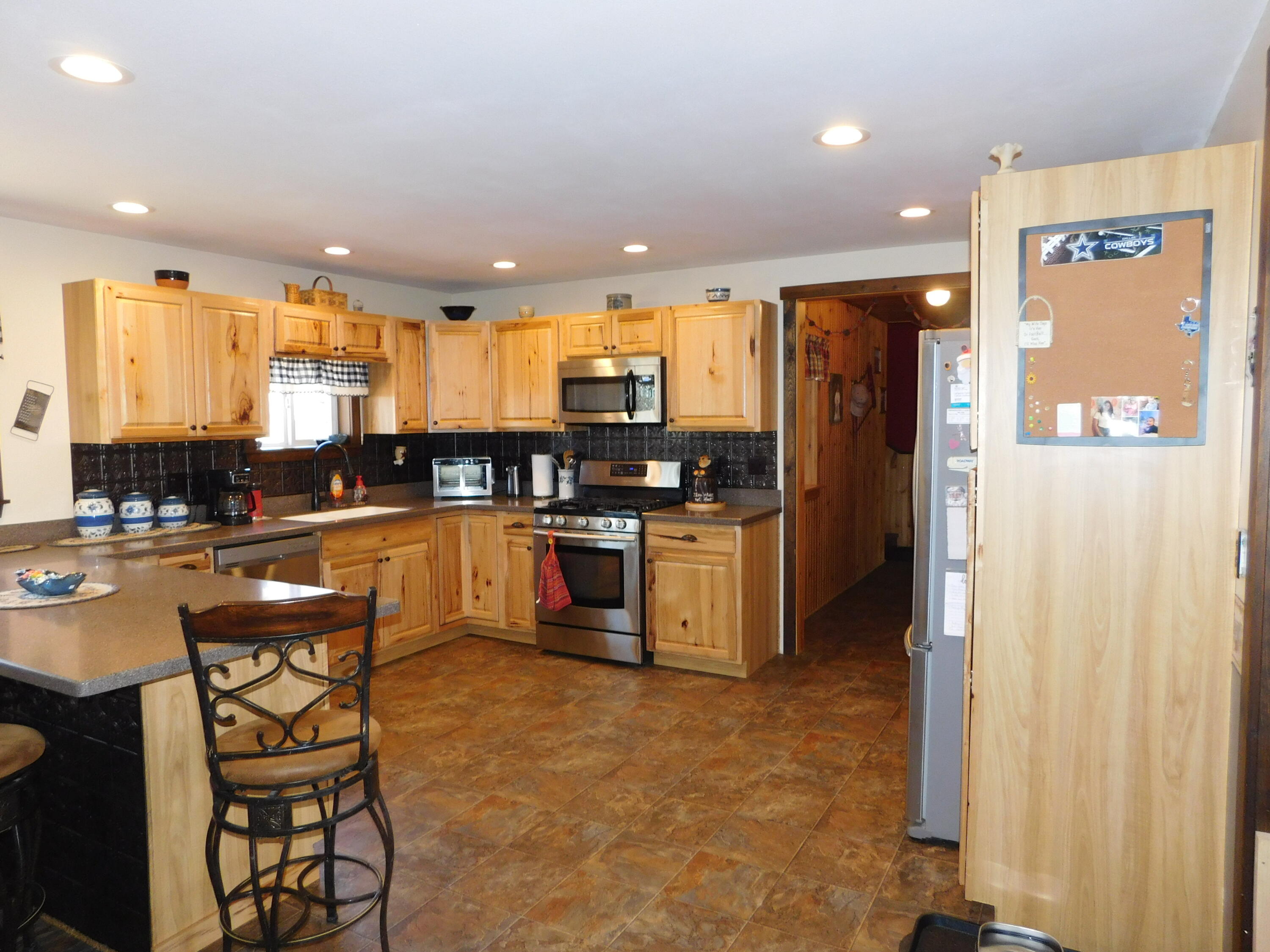 557 Enfield Road, Lincoln, ME, 04457