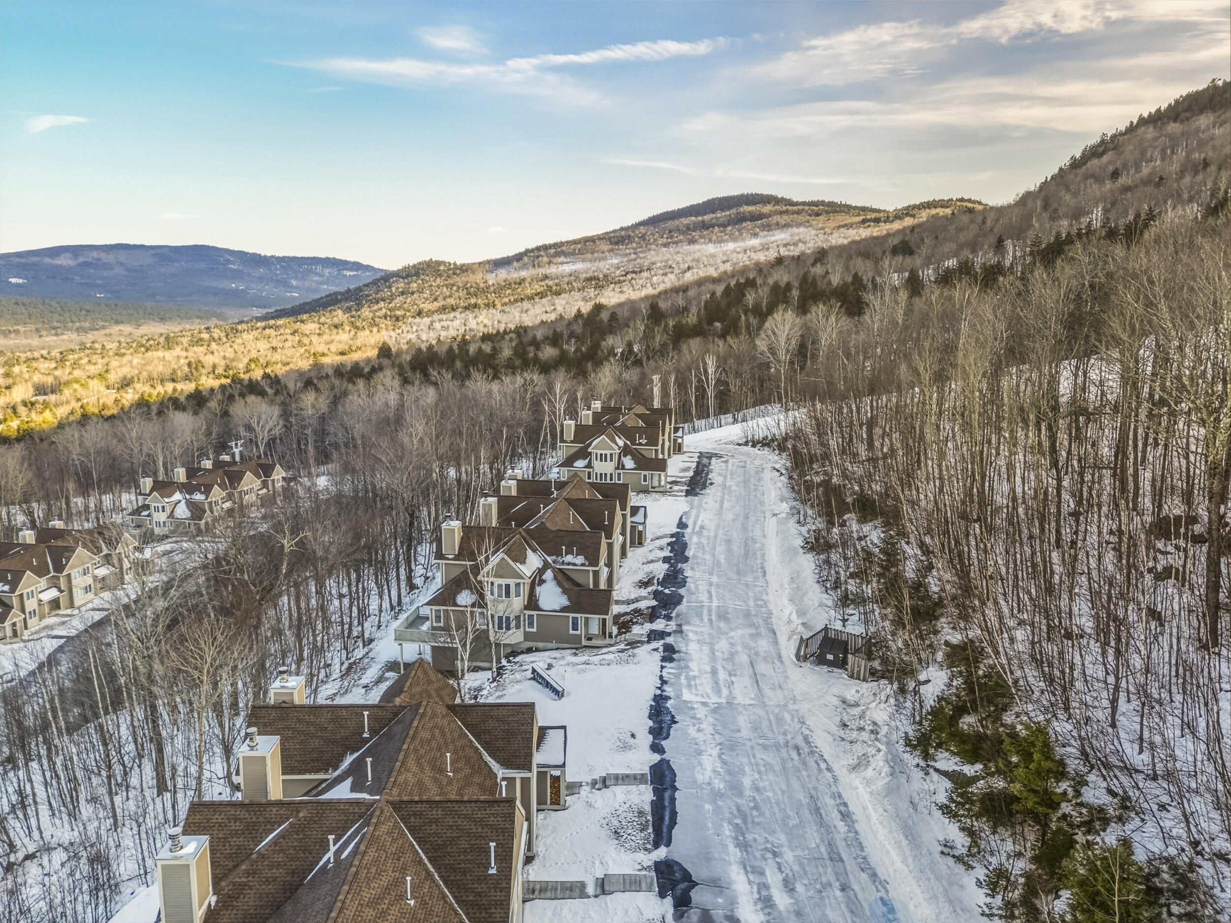 16 Jibe Road Road UNIT O-1, Newry, ME, 04261