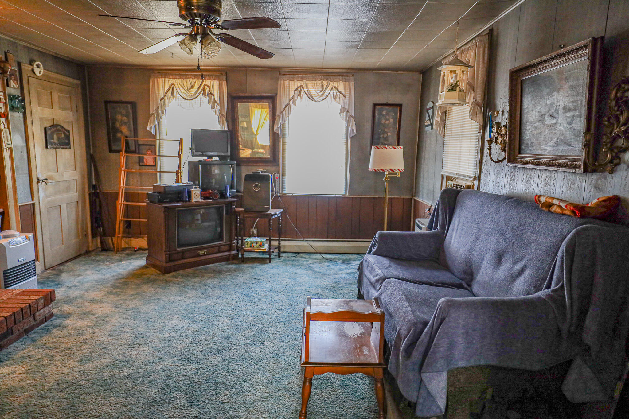 19 Knox Road, Peru, ME, 04290