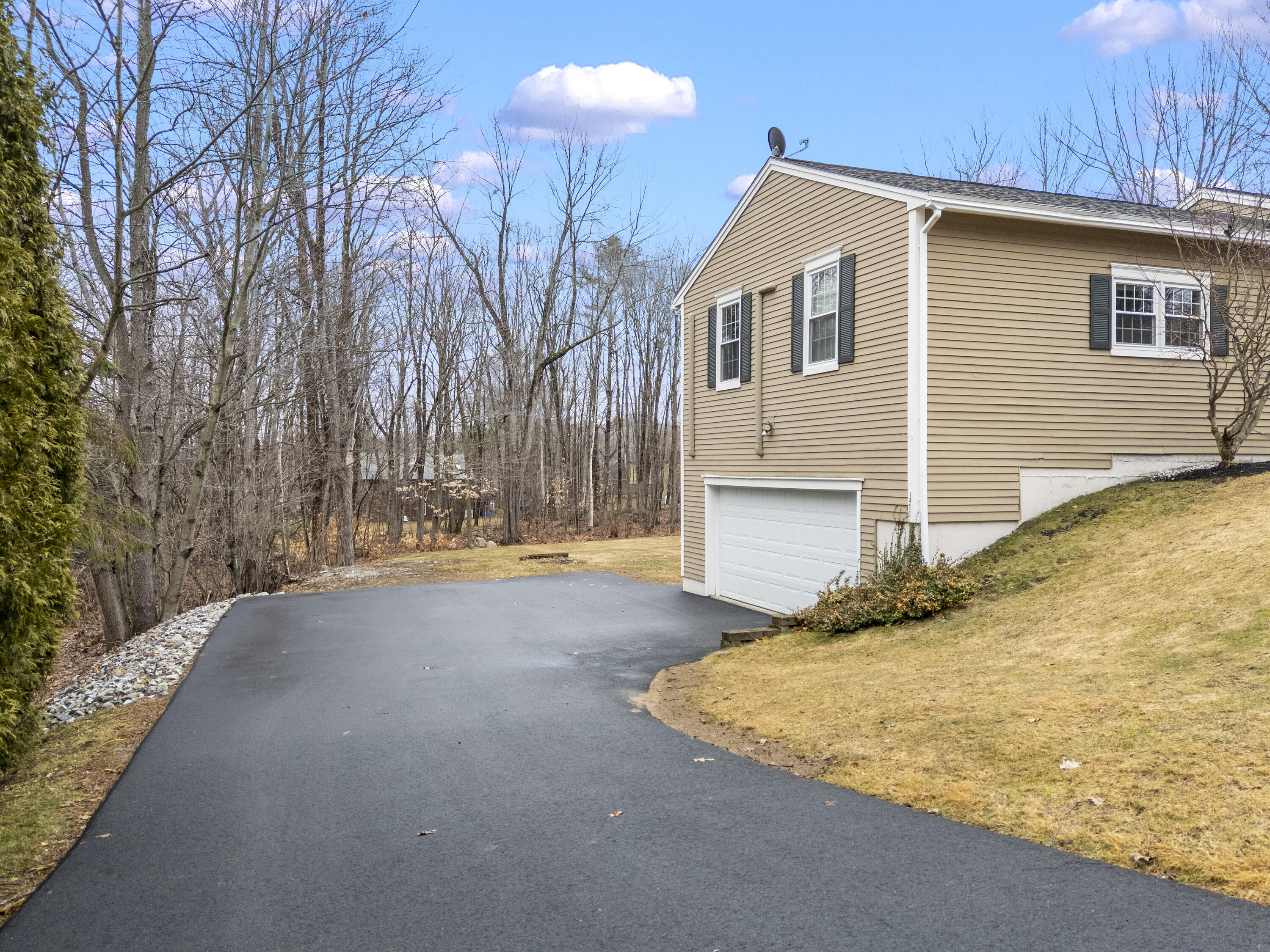 160 Fairway Drive, Auburn, ME, 04210