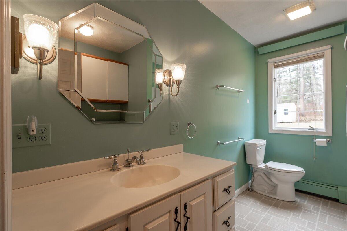 200 Mistic Avenue, Rockport, ME, 04856