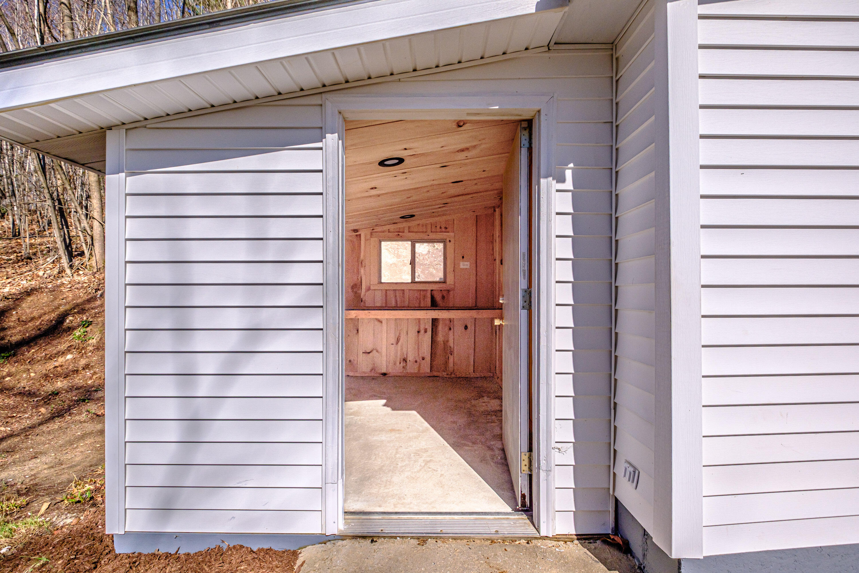 605 Hebron Road, Paris, ME, 04281