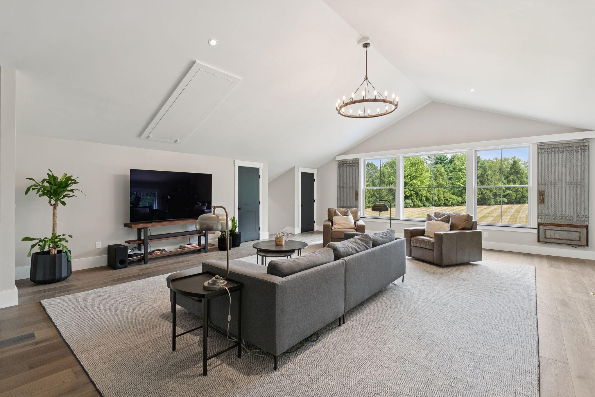 440 Blackstrap Road, Falmouth, ME, 04105