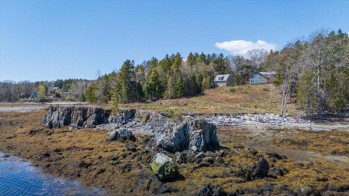 391 Main Road, Islesboro, ME, 04848