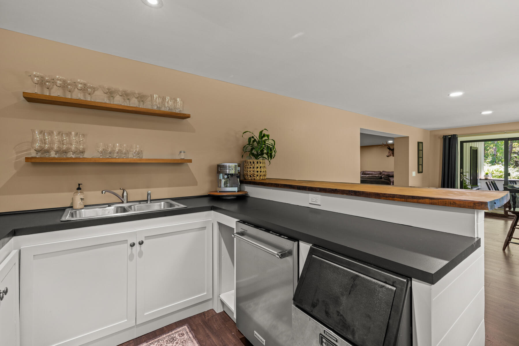 10 Lewis Road, Kittery, ME, 03904