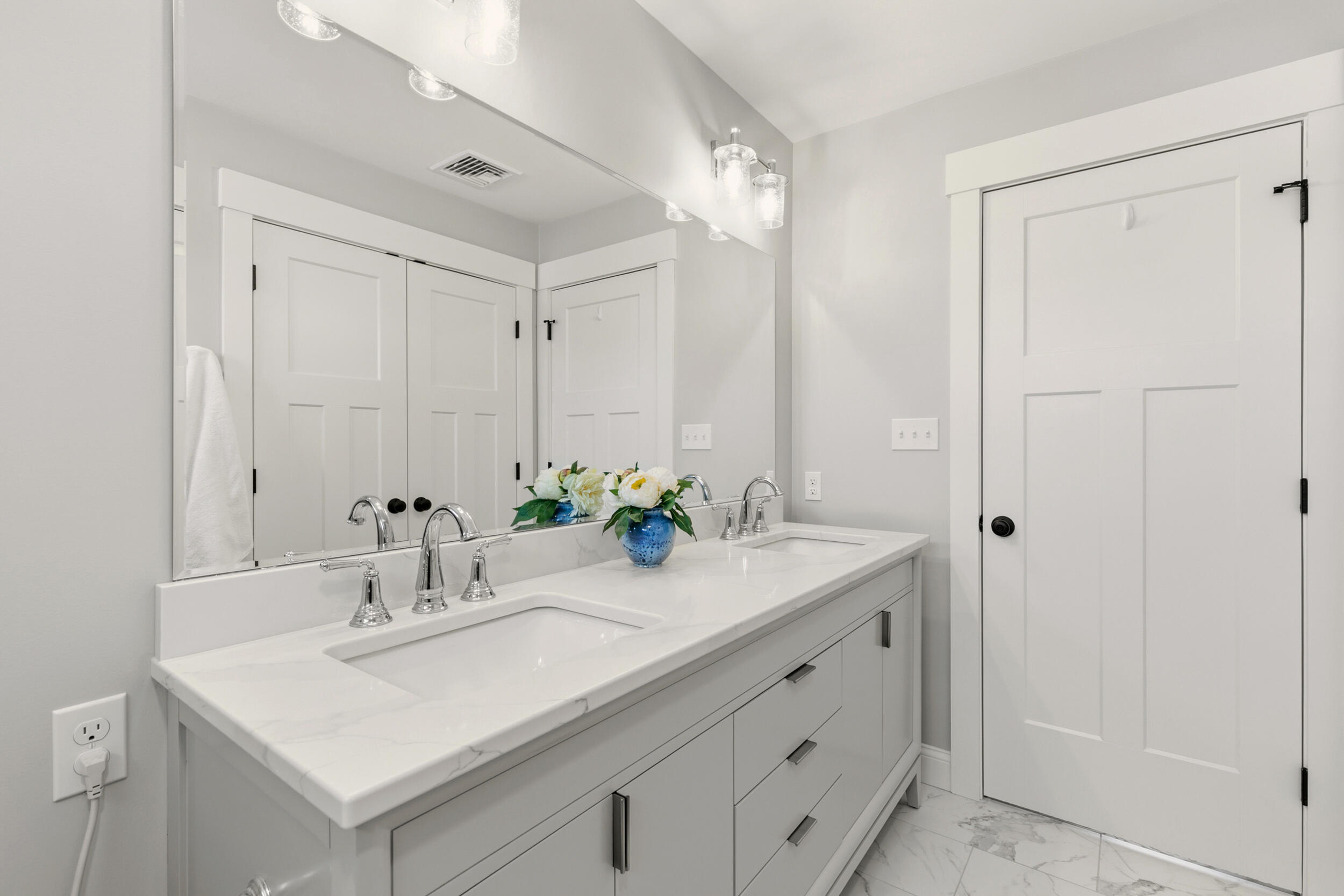 9 Cobblestone Street UNIT 55, Falmouth, ME, 04105