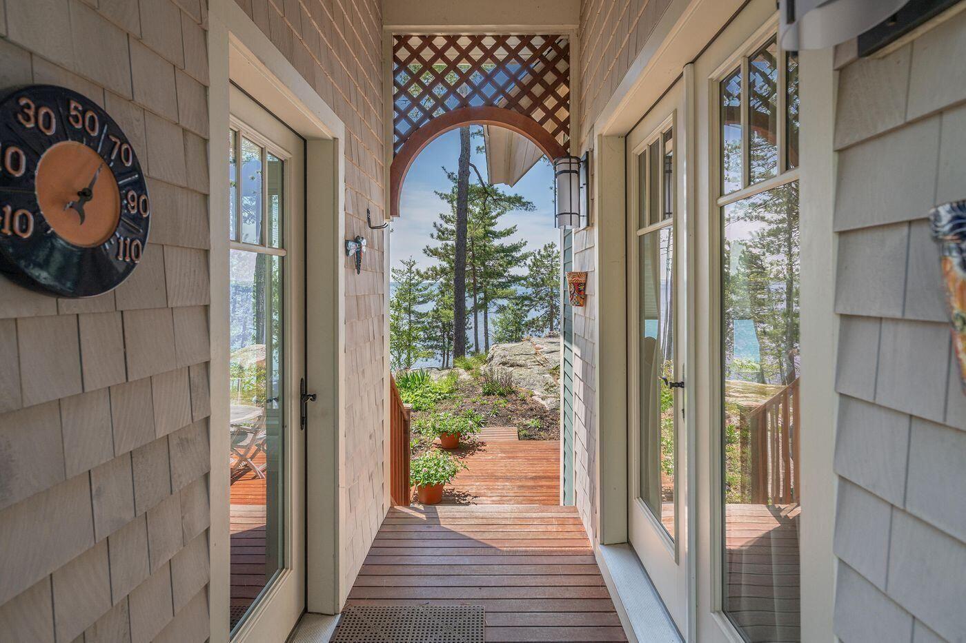 361 Cape Road, Raymond, ME, 04071 361 Cape Road, Raymond, ME, 04071