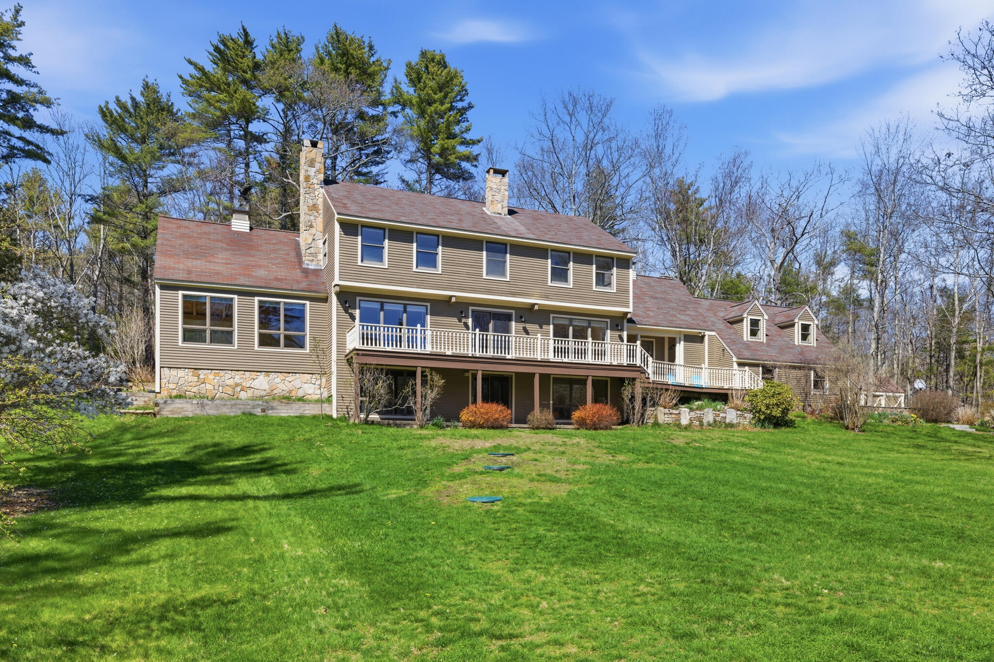 $750,000+