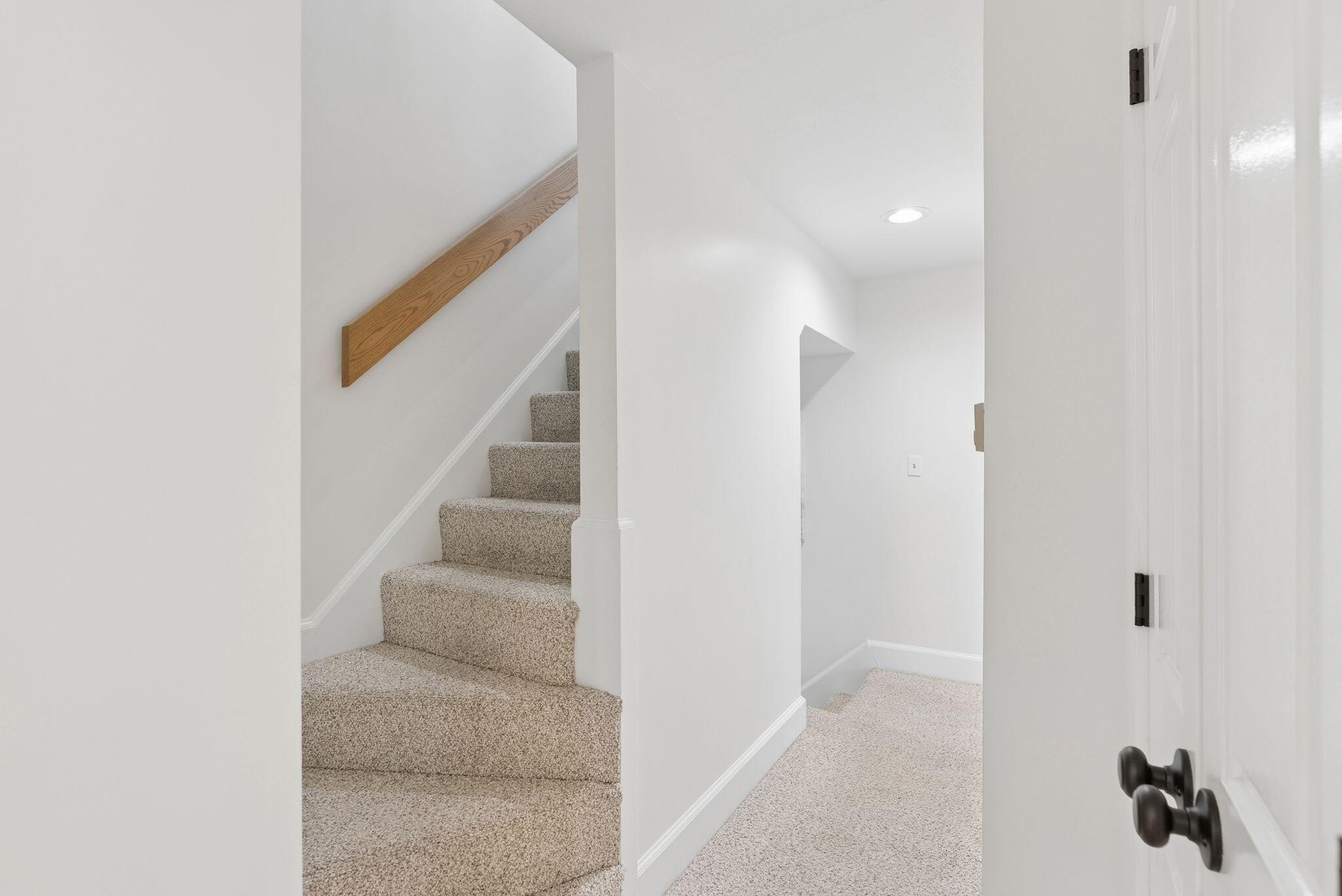 8 Woodland Avenue, #3, Kennebunk, ME 04043 44_DSC09096