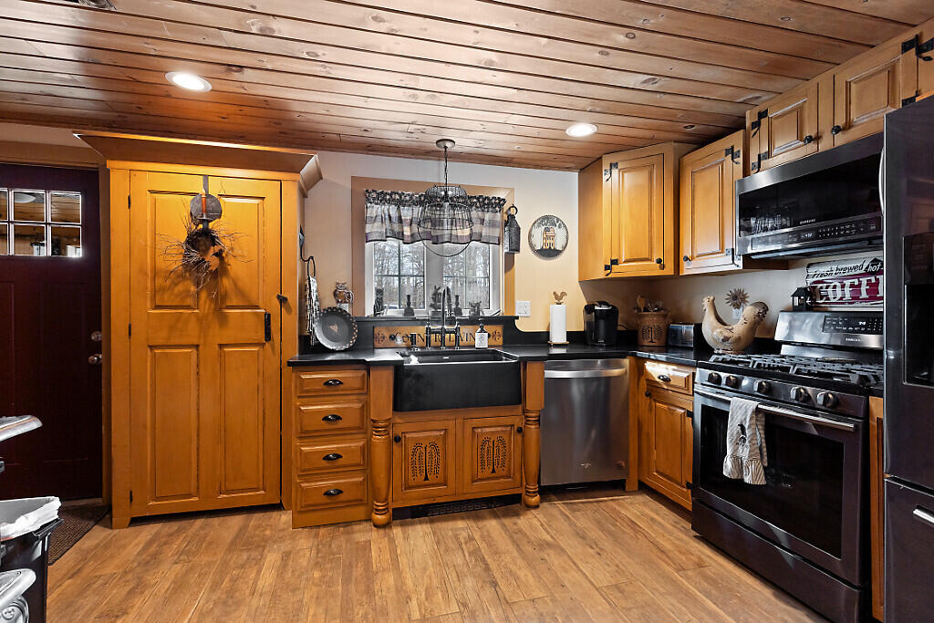 13 Cooper Road, Chesterville, ME, 04938