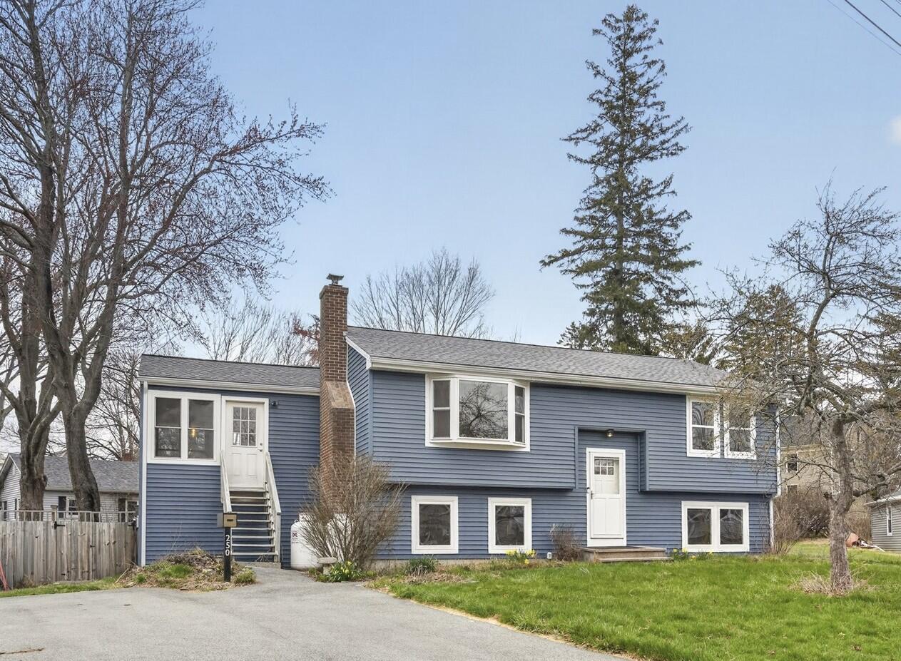 18 Thurlow Drive, Oxford, ME, 04270