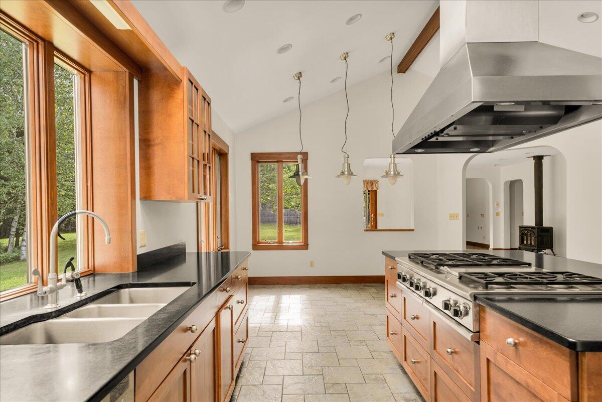 70 Ledgewood Lane, Blue Hill, ME, 04614