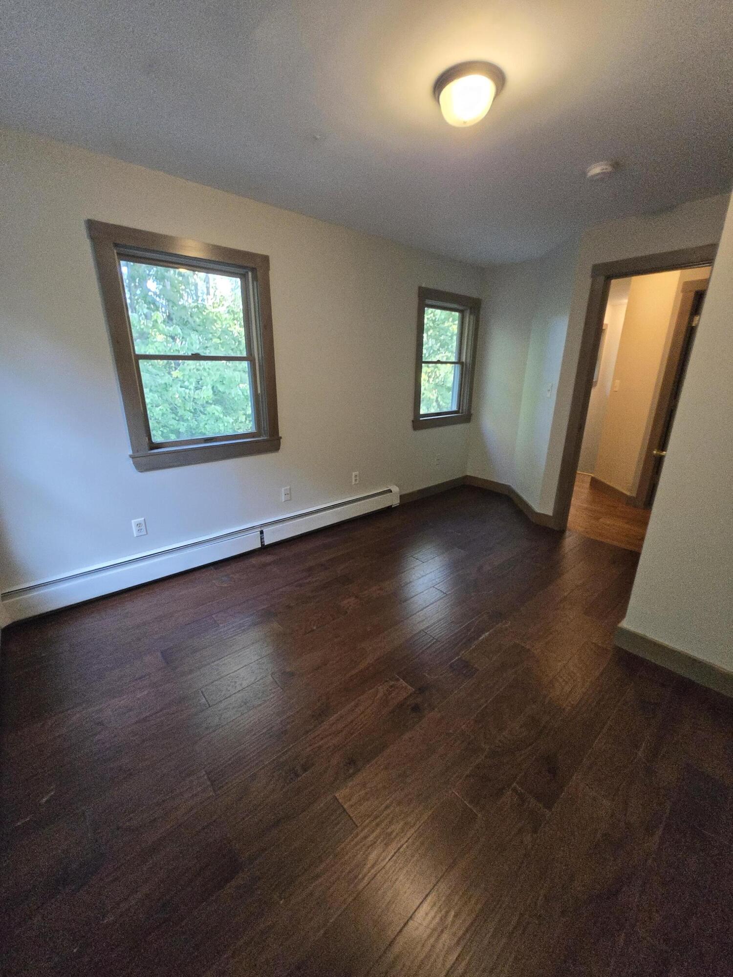 25 Falmouth Road, Falmouth, ME 04105 UNIT 2