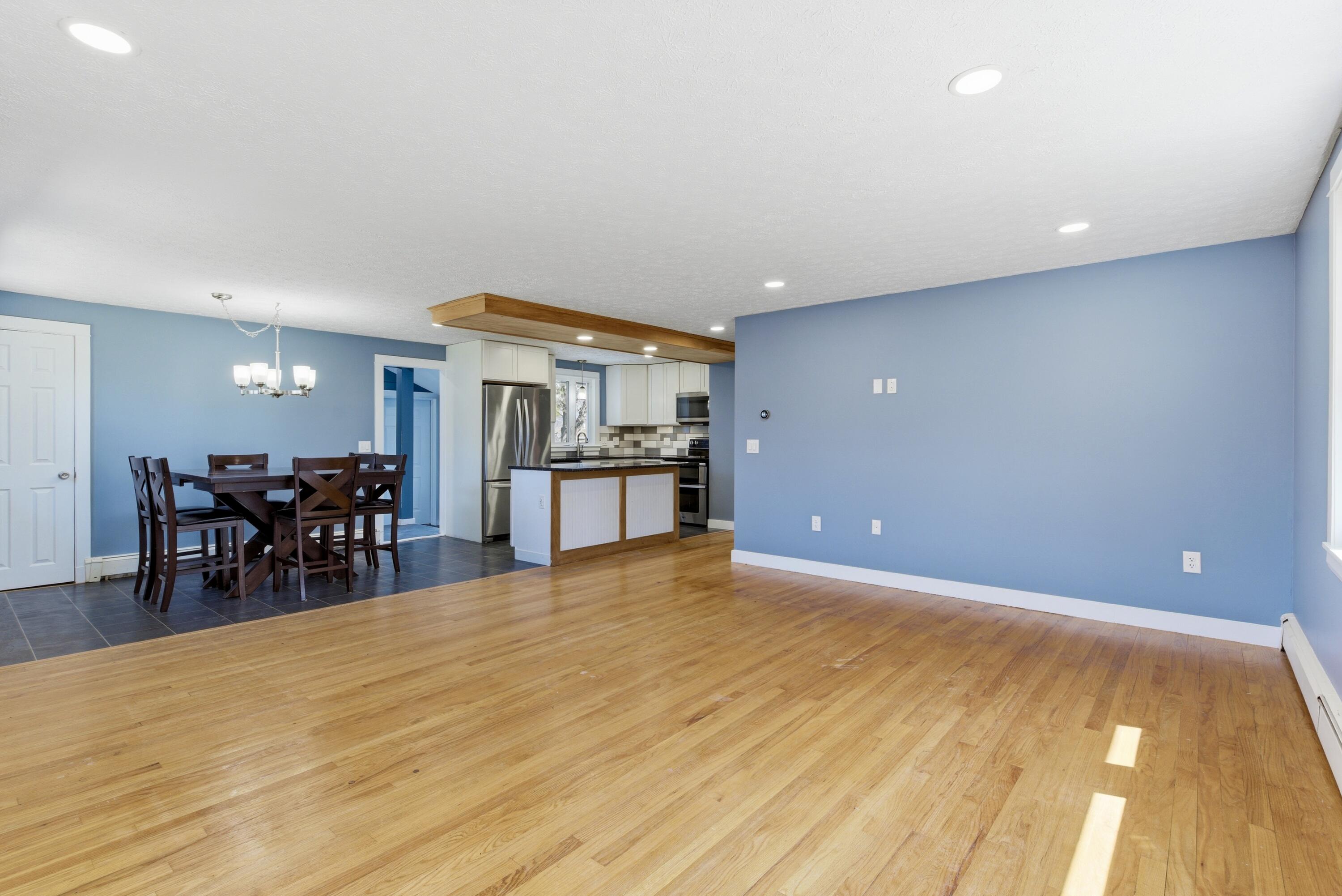 7 Sunset View Street, Gray, ME, 04039