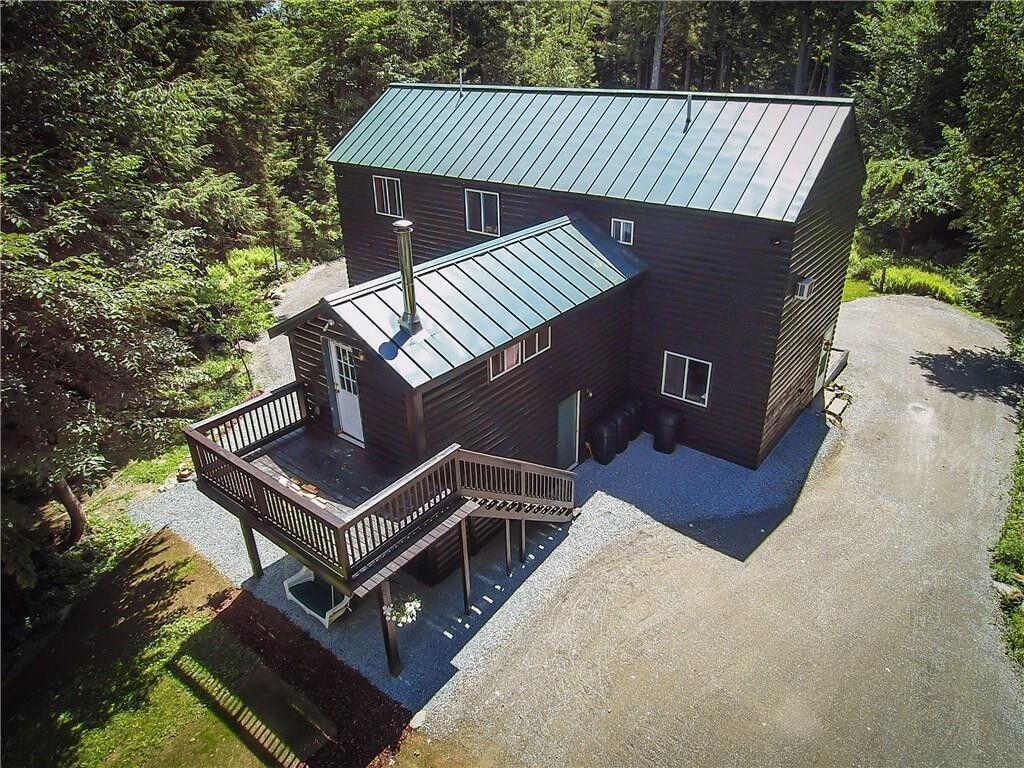 37 Loon Drive, Newport, ME, 04953