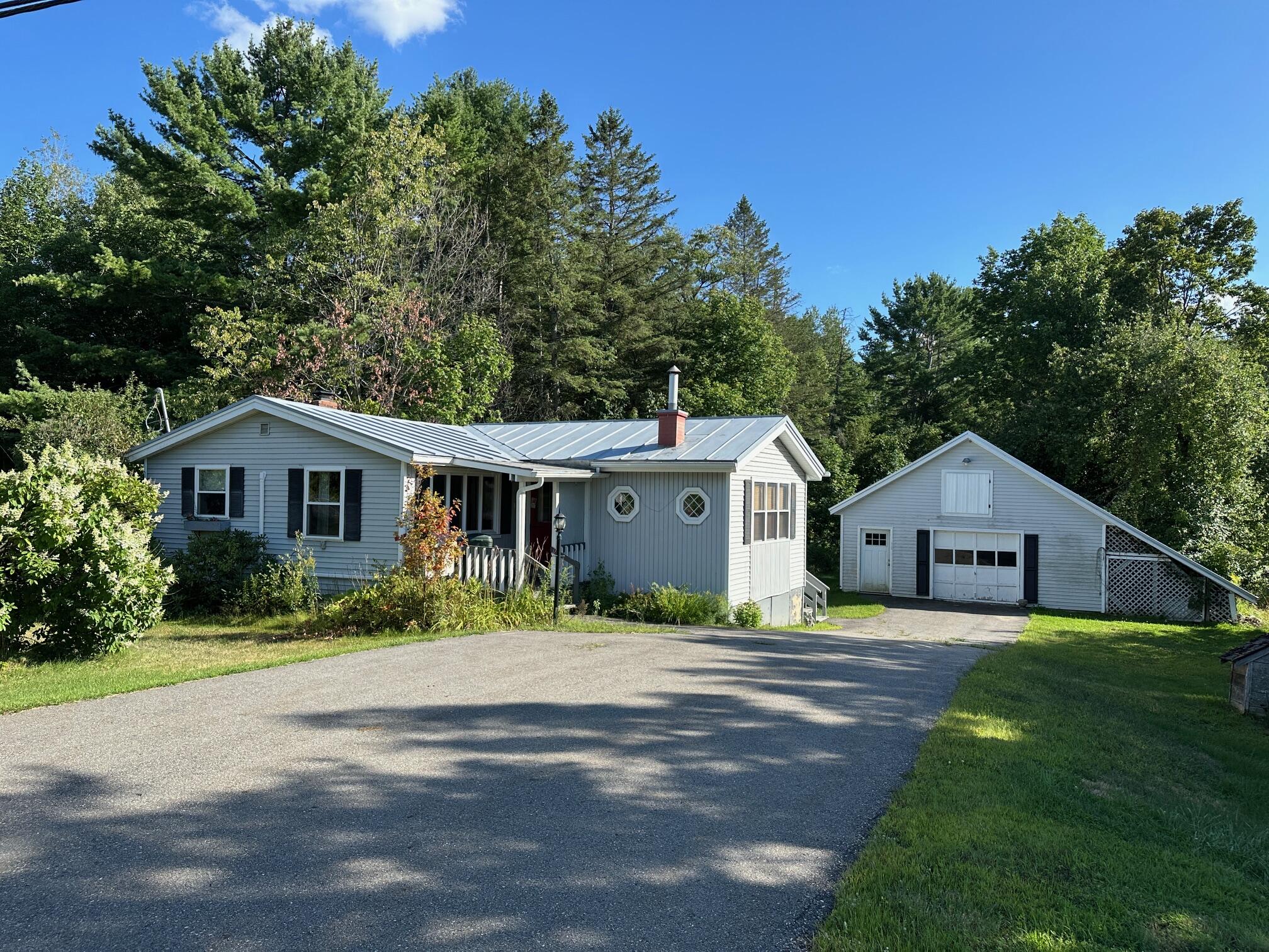 Photo of 1027 Main Street Palmyra ME 04965