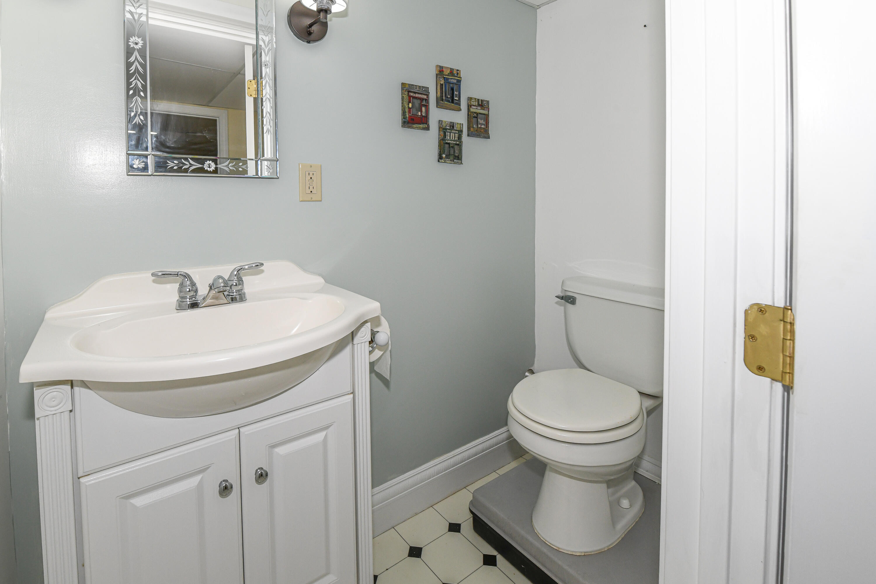 17 Dyvonne Terrace, Bridgton, ME, 04009