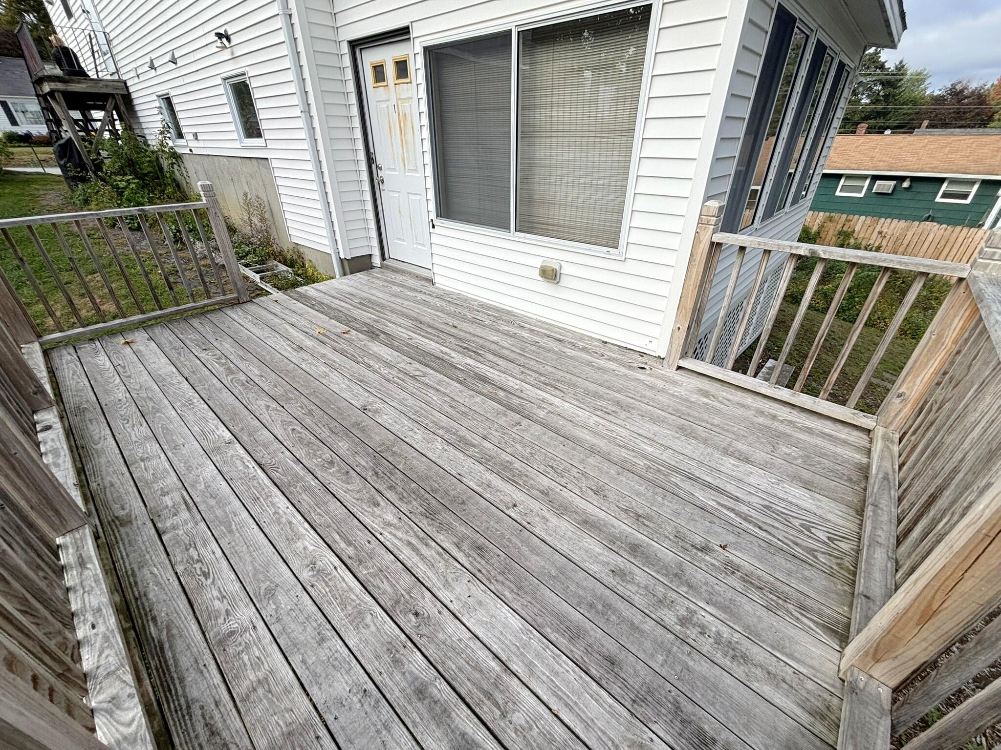 1st Unit Deck