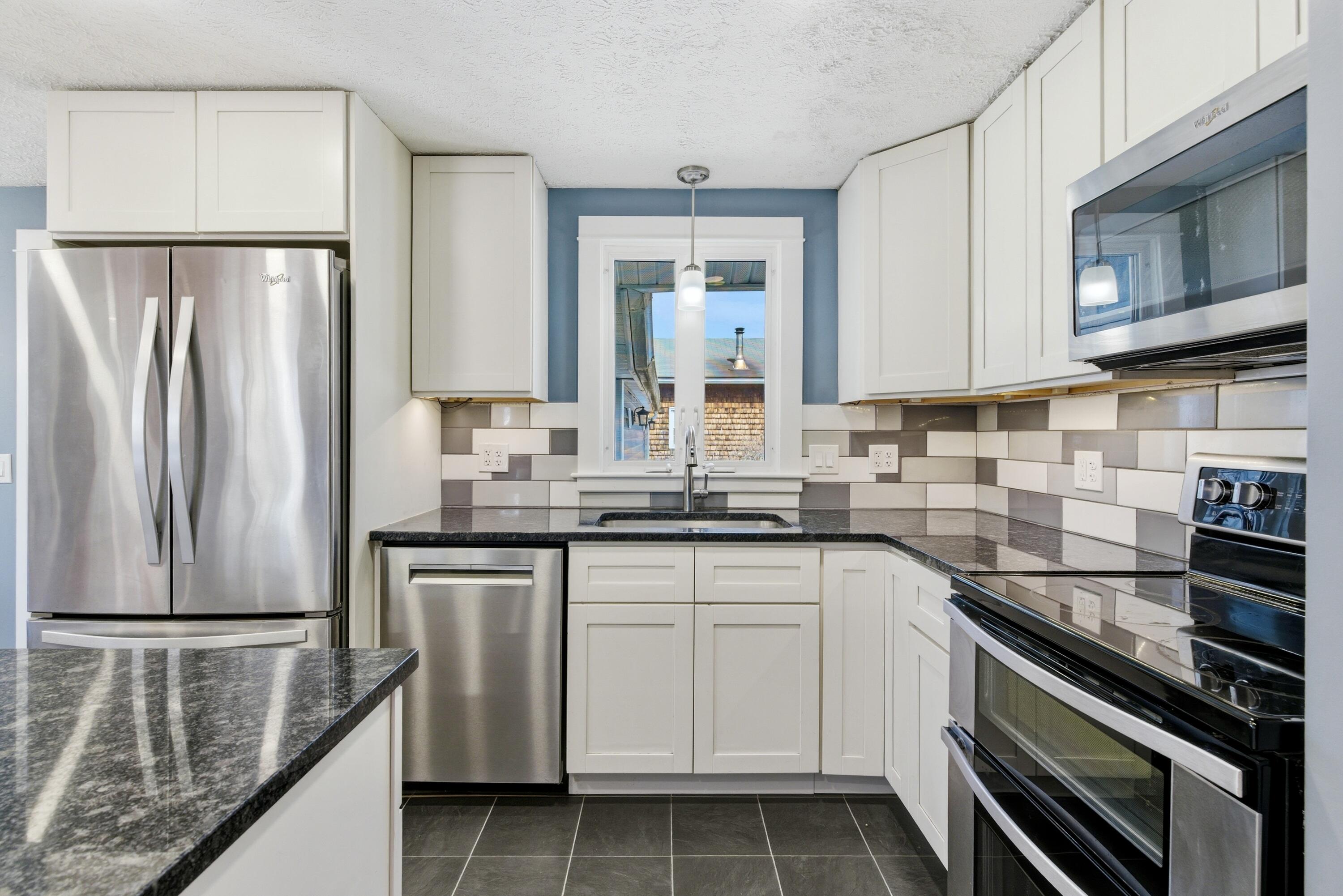 7 Sunset View Street, Gray, ME, 04039