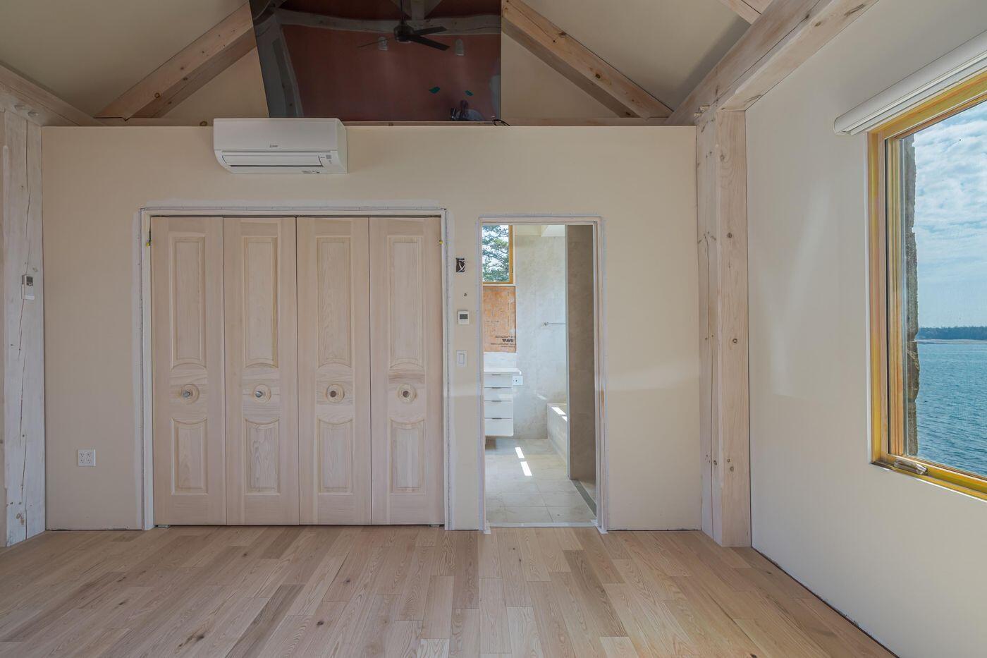 131 Lighthouse Point Road, Gouldsboro, ME, 04607