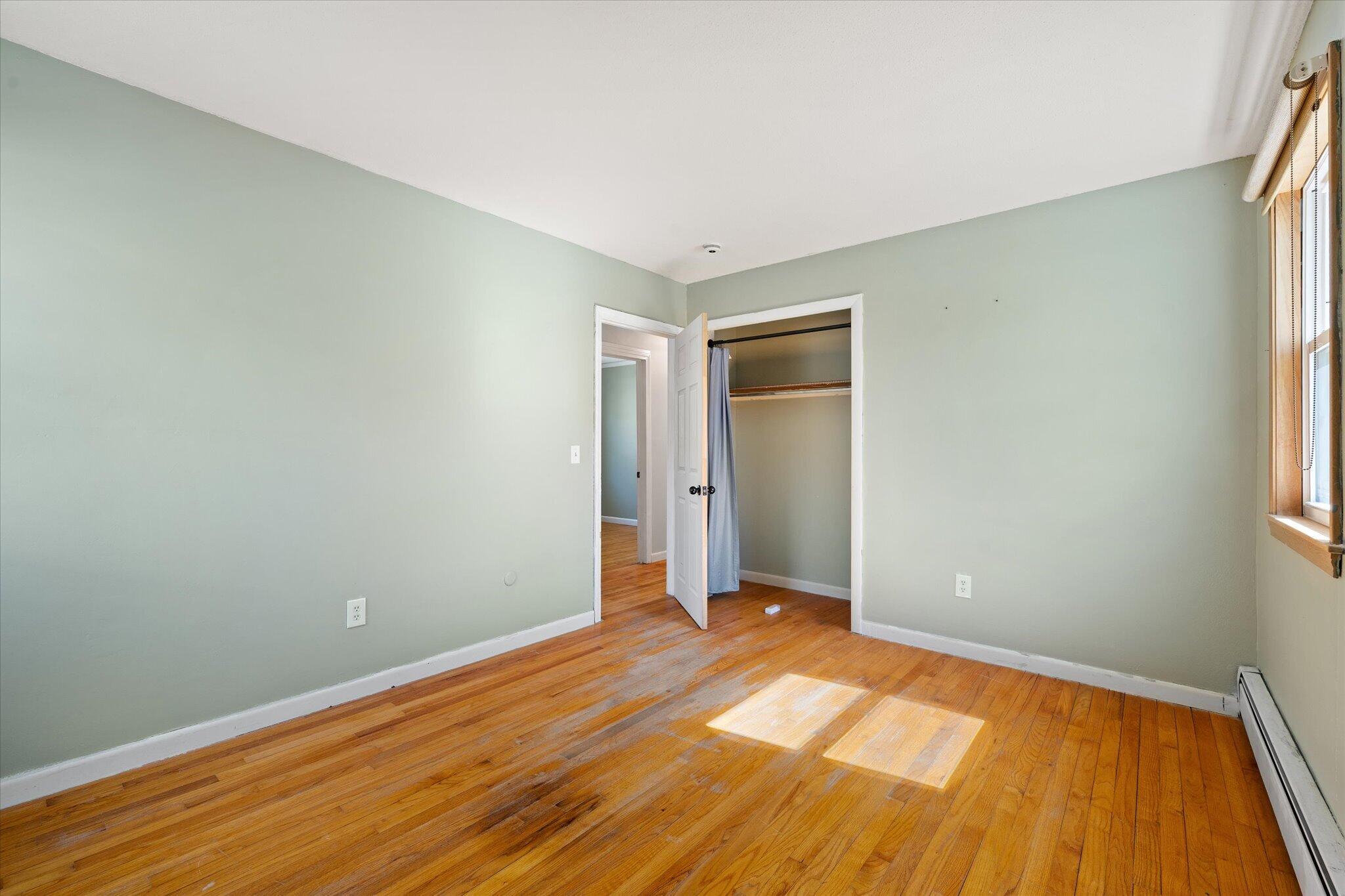 32 Charles Drive, Holden, ME, 04429