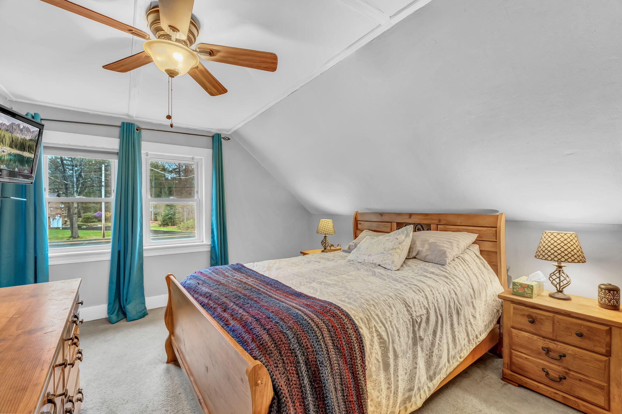 400 Hotel Road, Auburn, ME, 04210