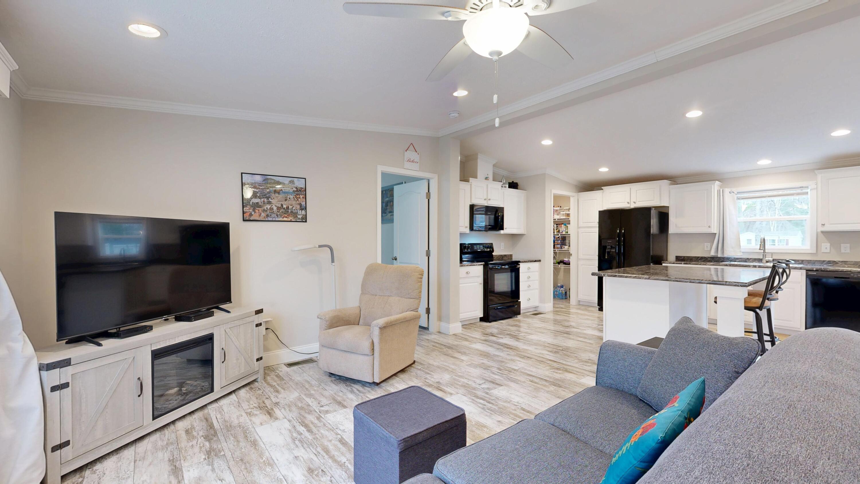 11 Trent Drive, Lisbon, ME, 04250