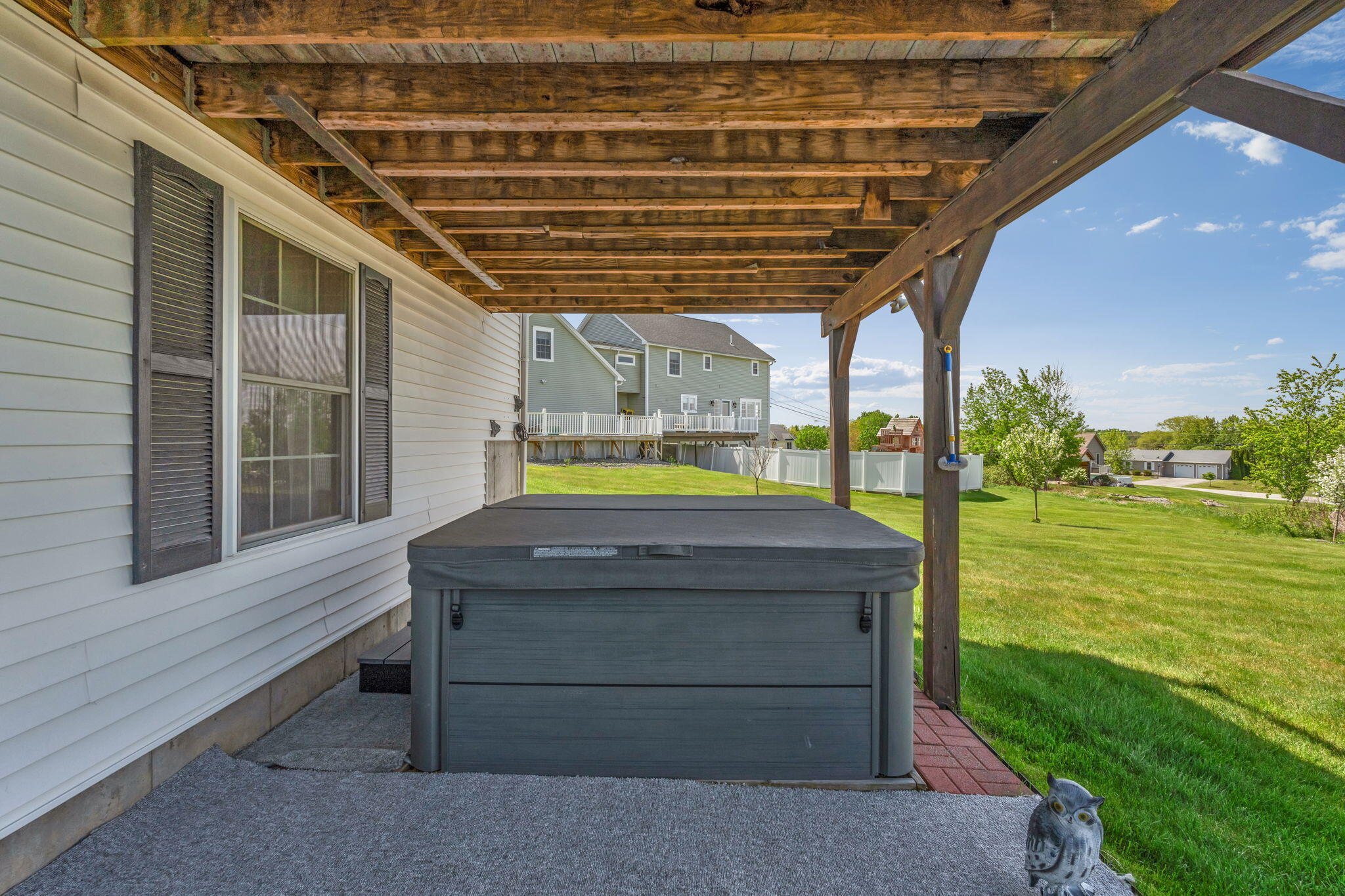78-web-or-mls-40-hillview-dr
