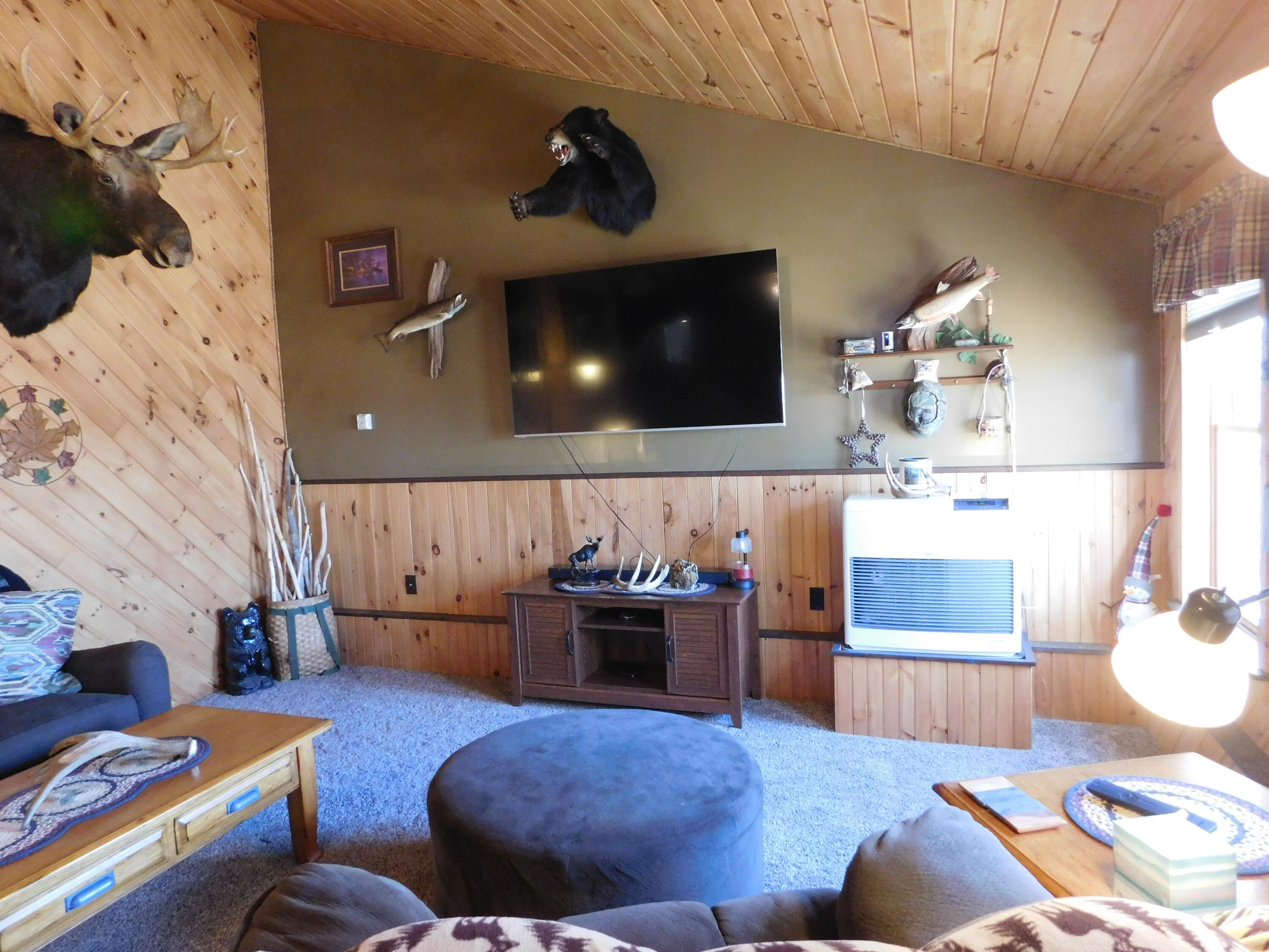 557 Enfield Road, Lincoln, ME, 04457